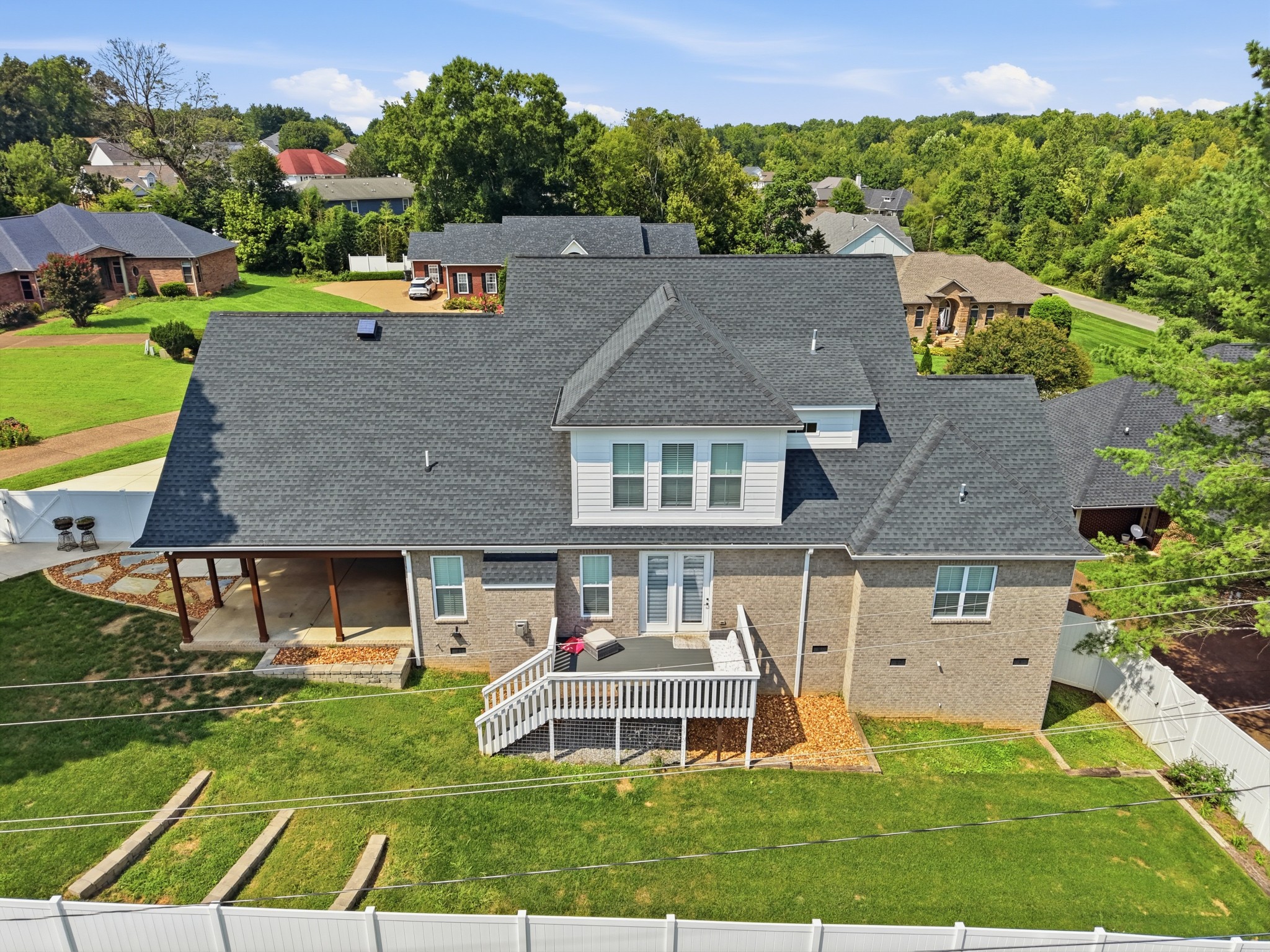 2109 Boxwood Cir
