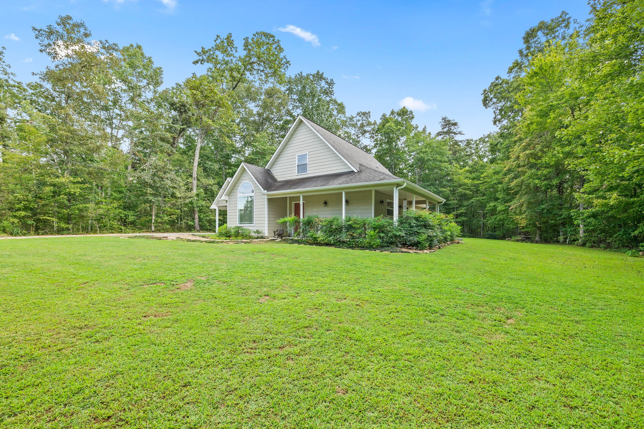 159 Honeysuckle Rd