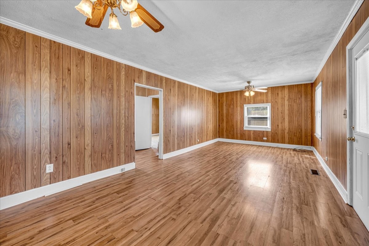 416 Juniper Ln