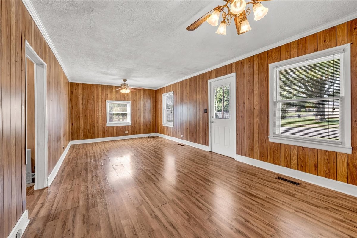 416 Juniper Ln