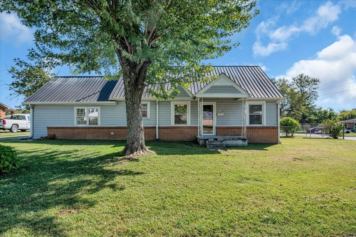 416 Juniper Ln