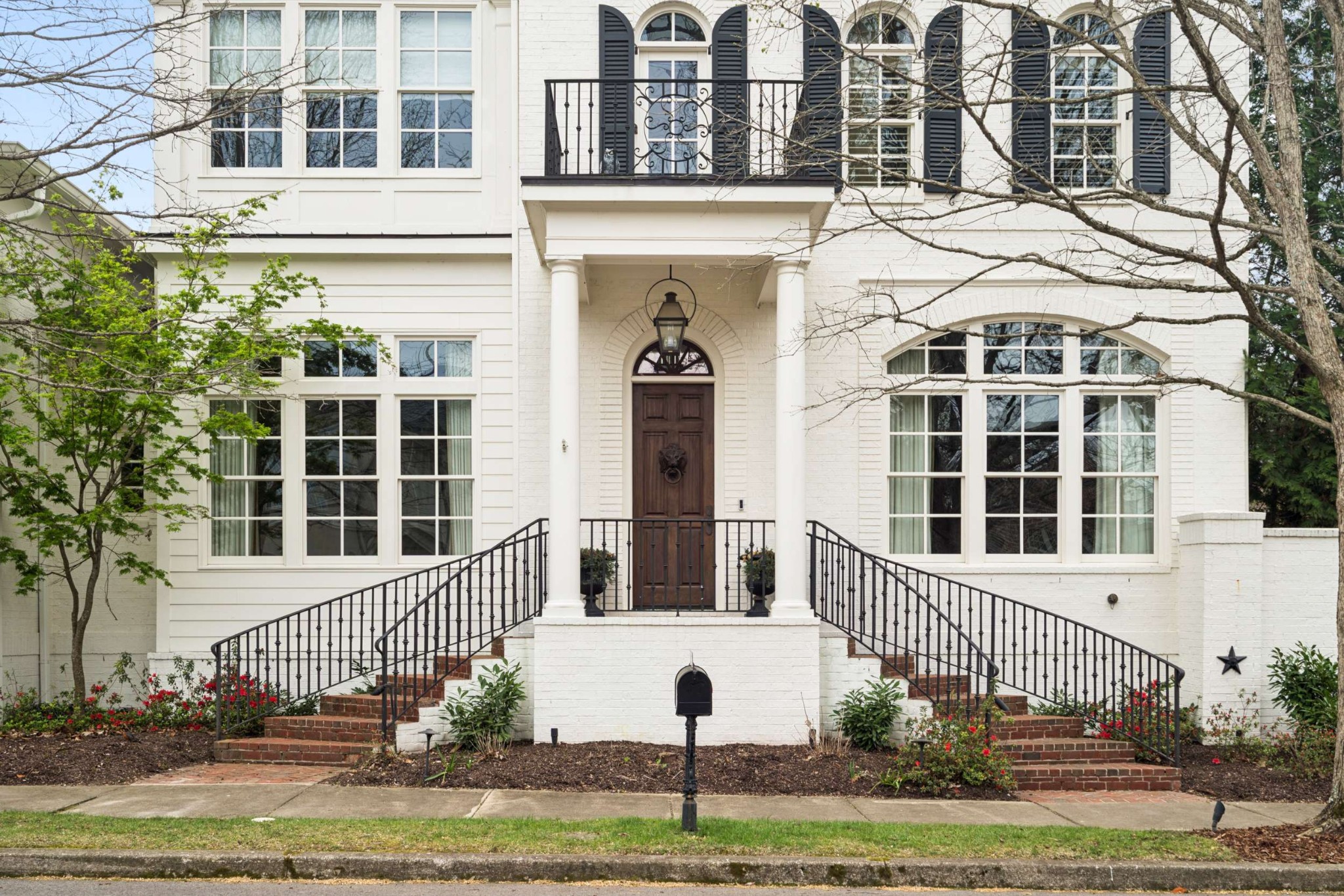 637 Belle Park Cir