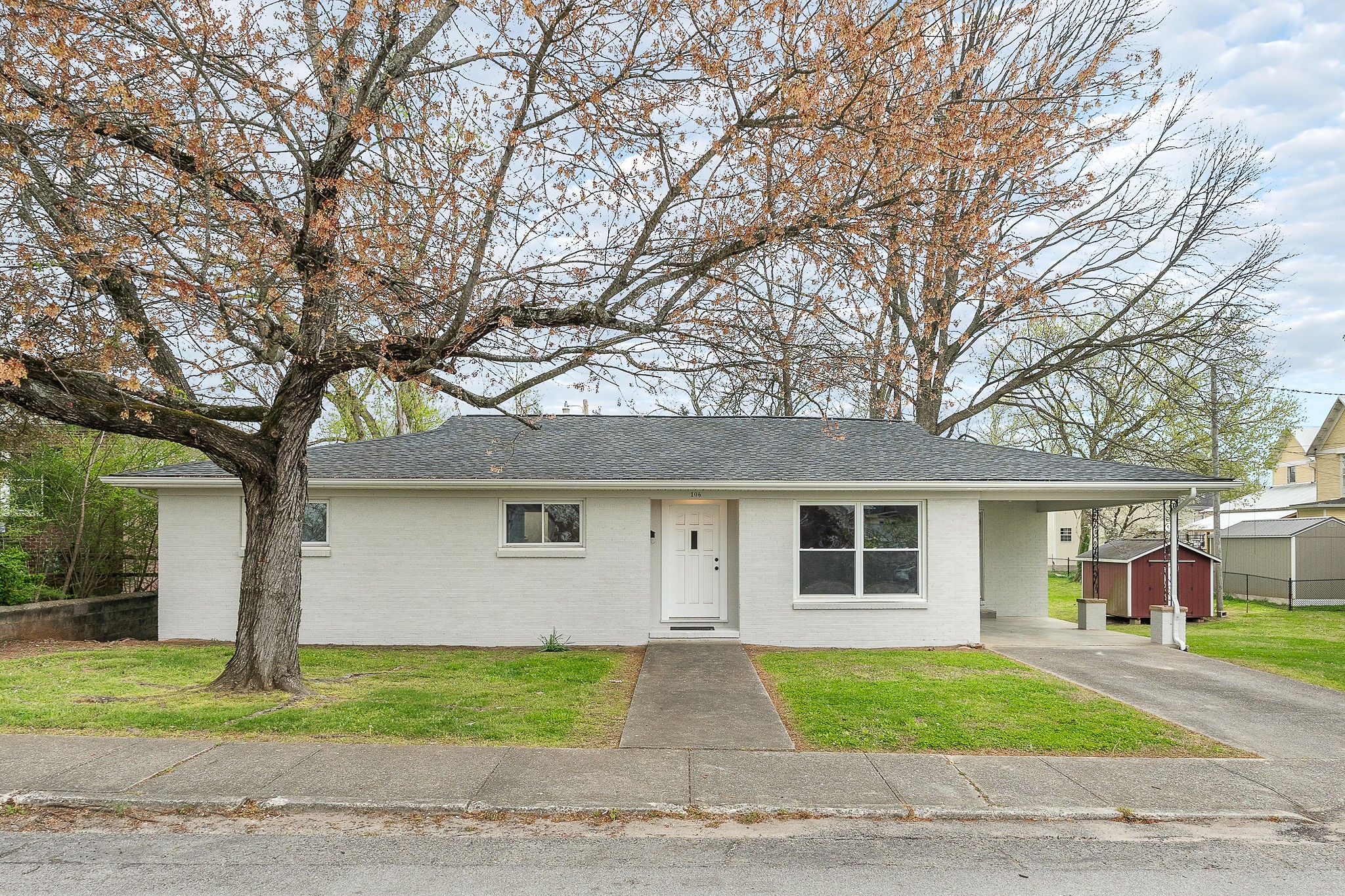 106 N Main St