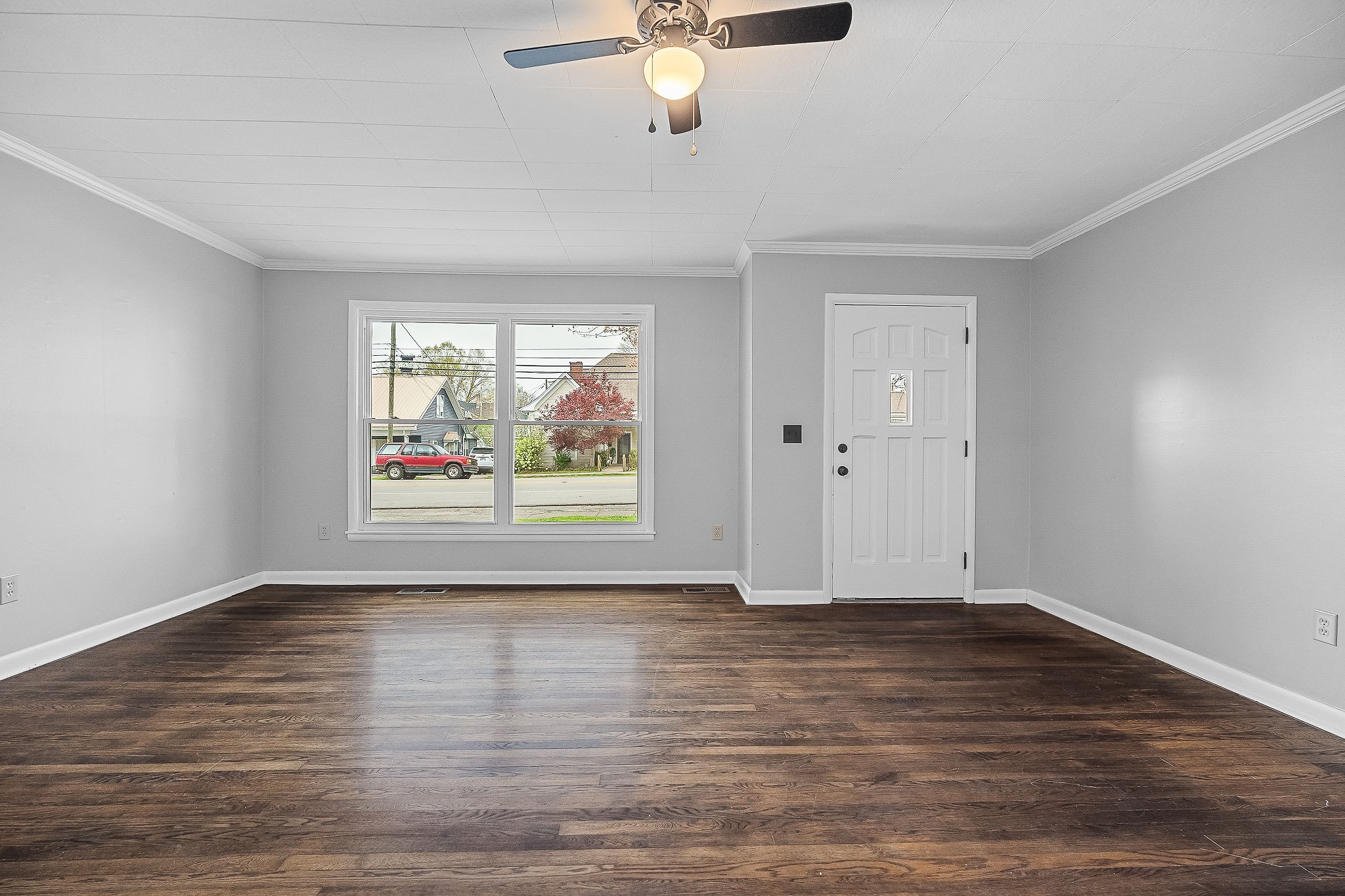 106 N Main St