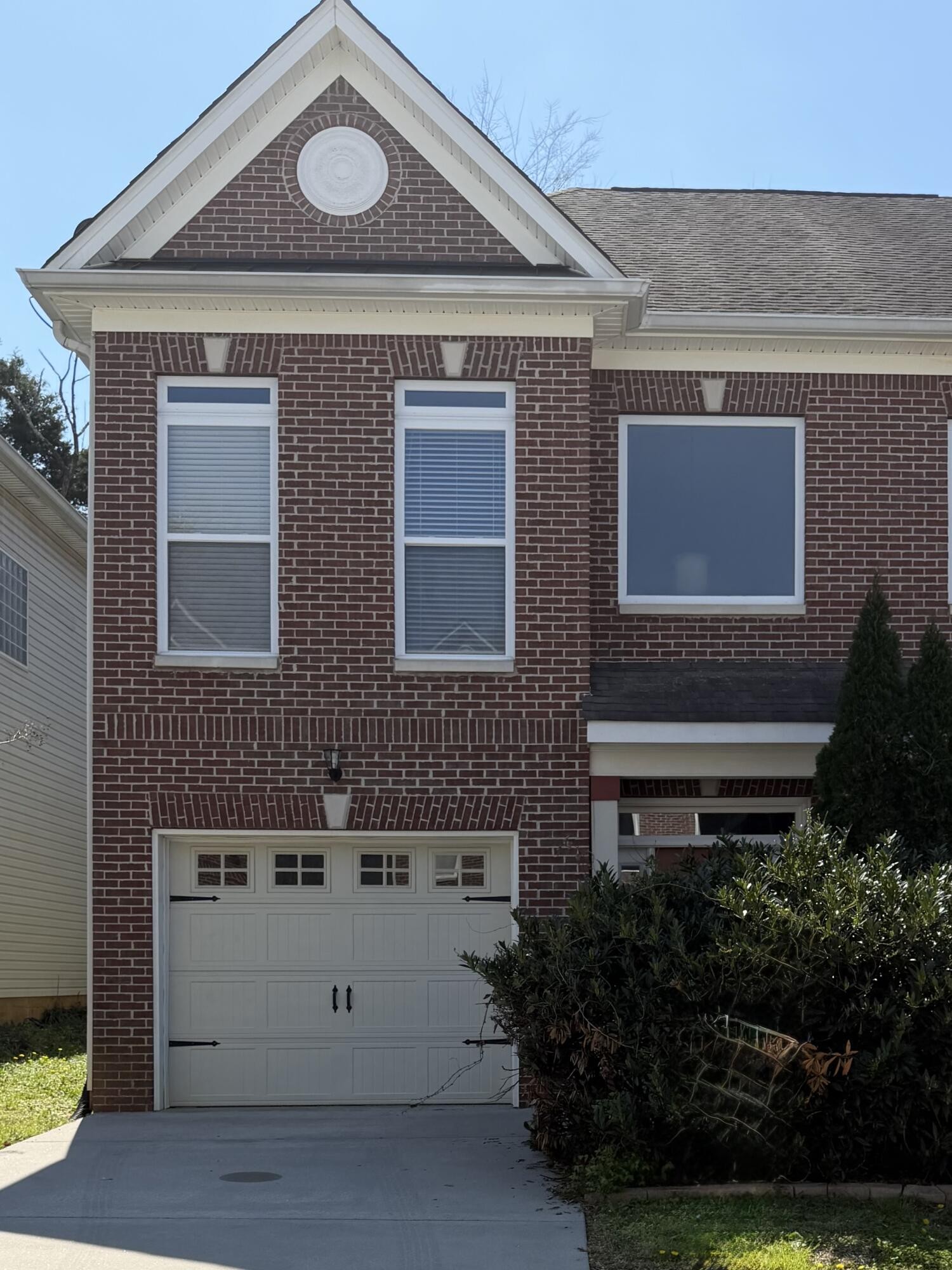 136 Emmyllie Court, NE