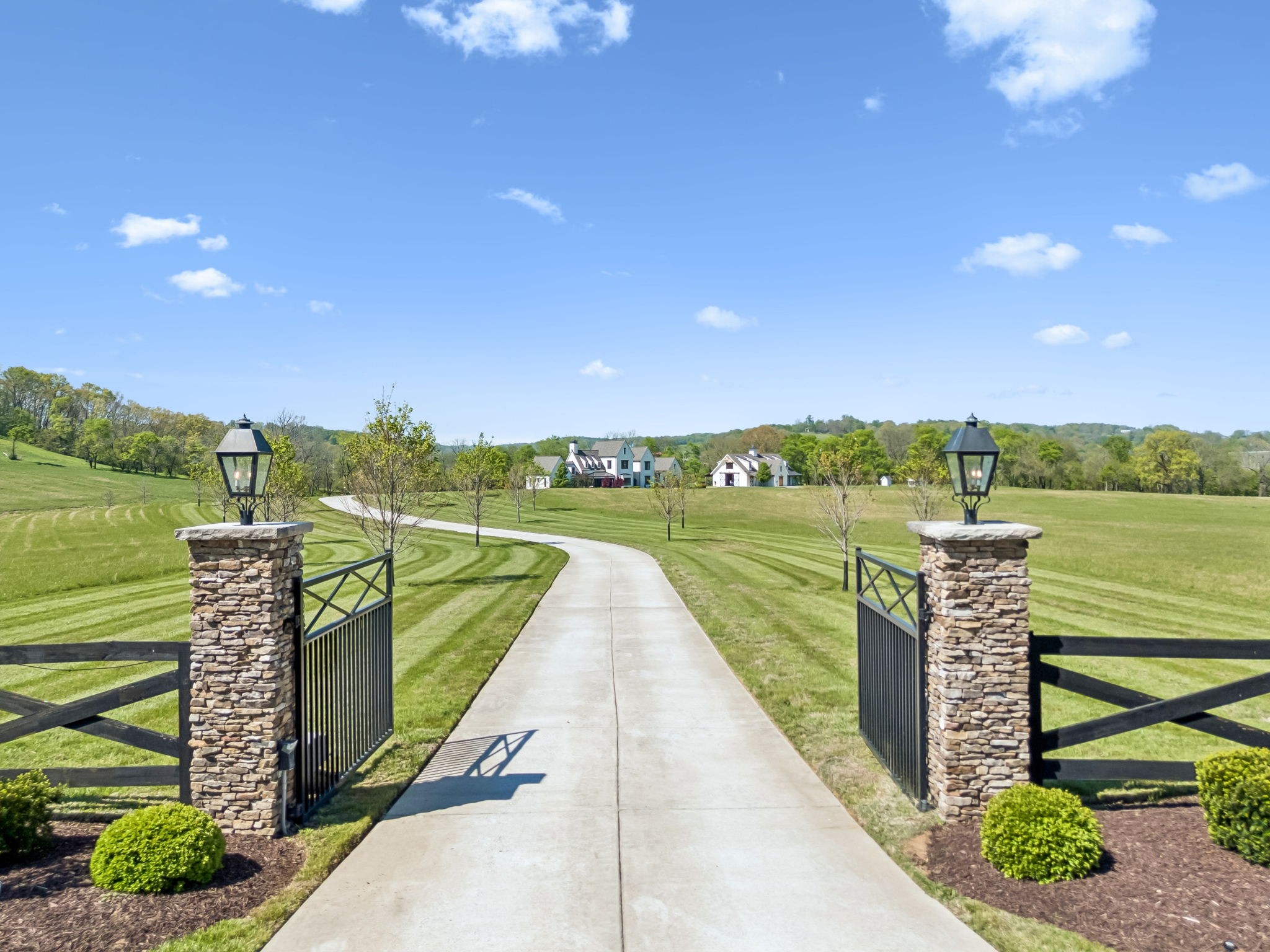 4067 Carters Creek Pike