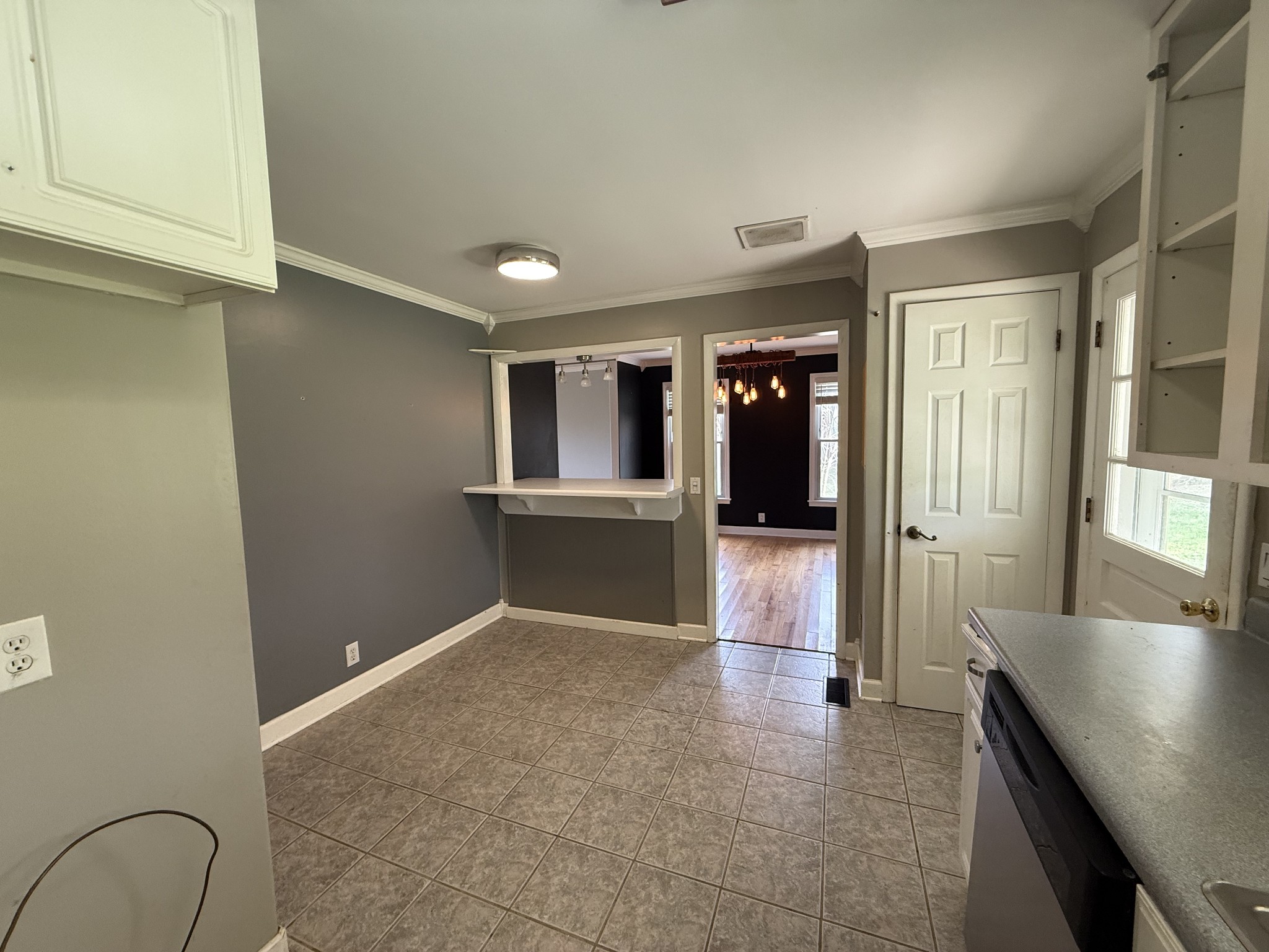 1004 Red Oak Dr