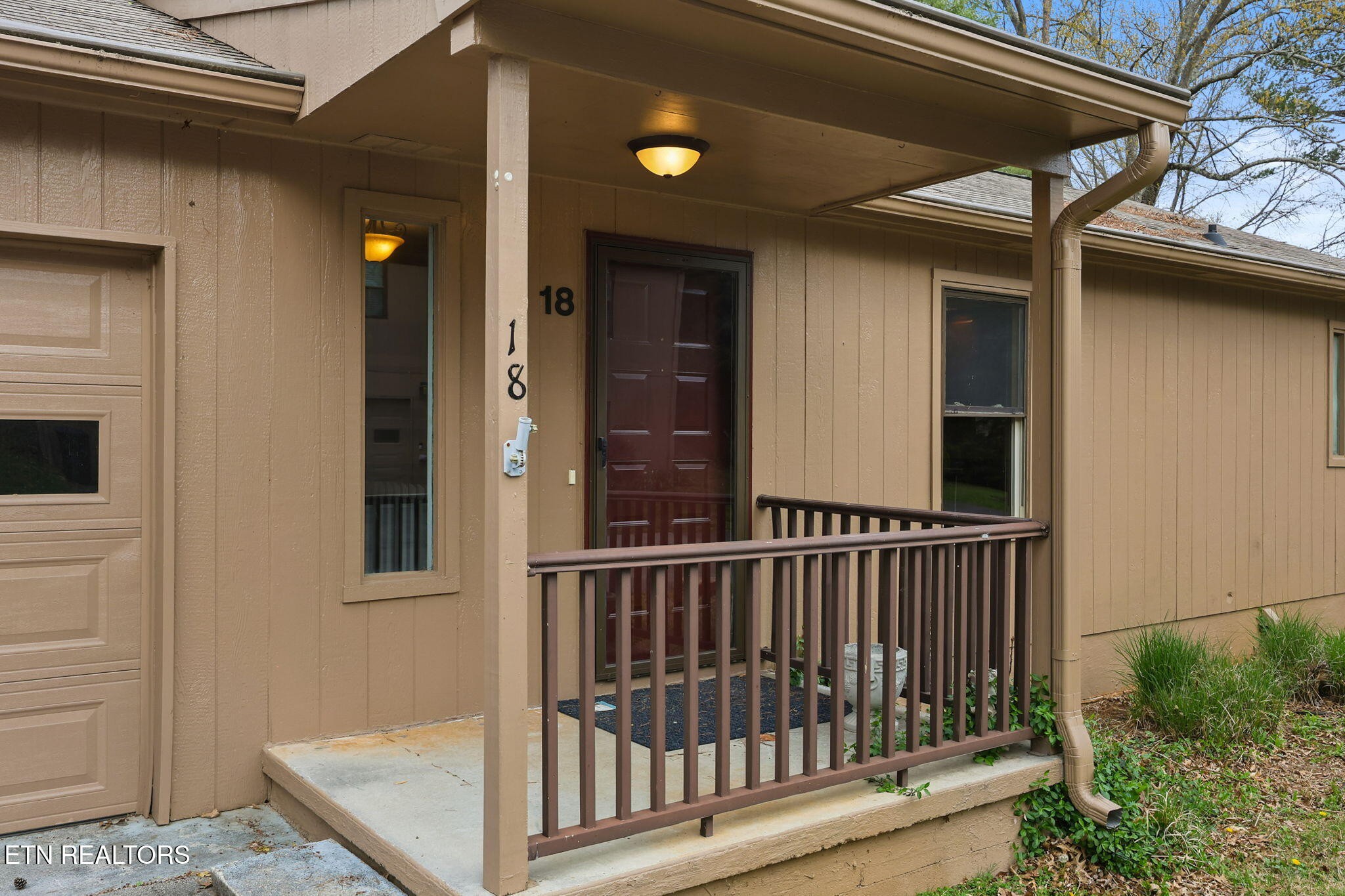 8709 Olde Colony Tr