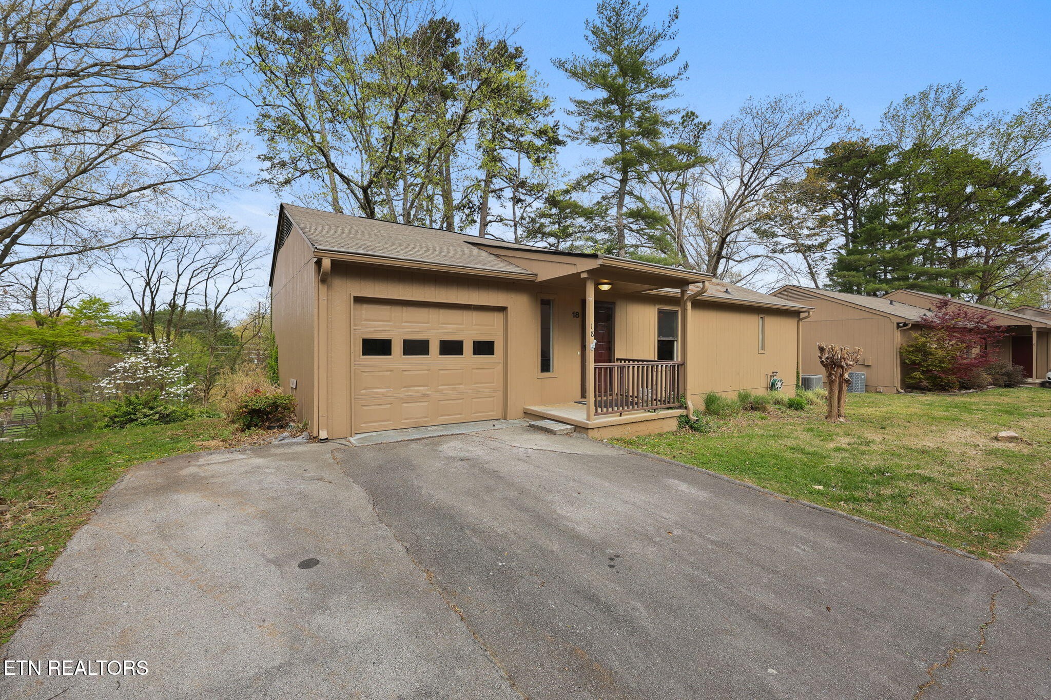 8709 Olde Colony Tr