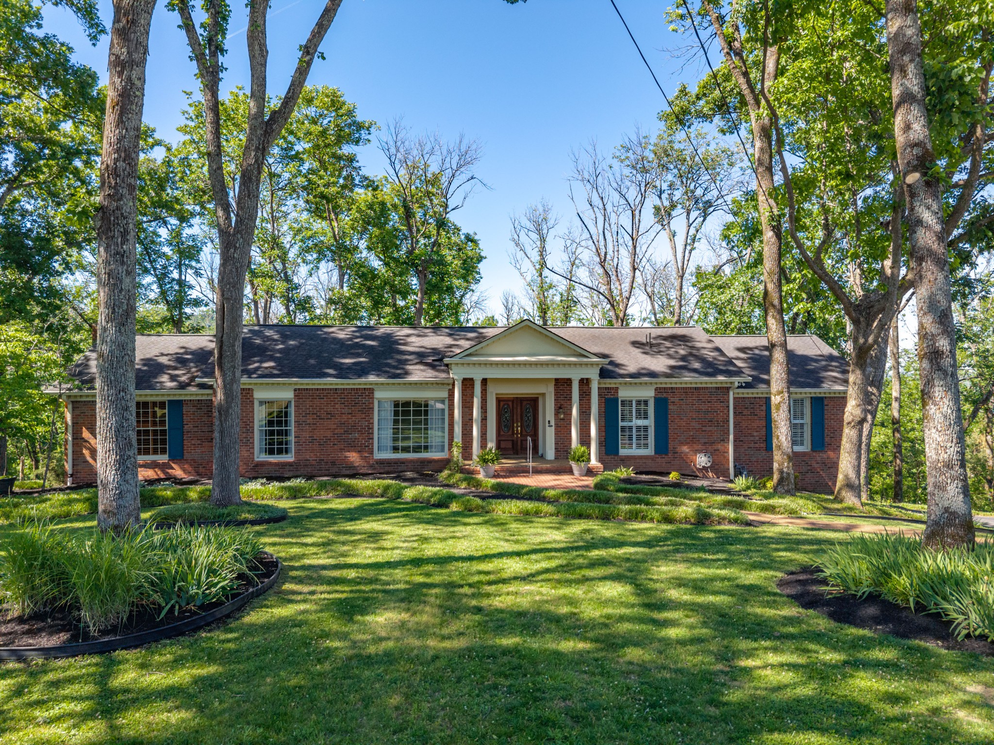 877 Hillhaven Ct