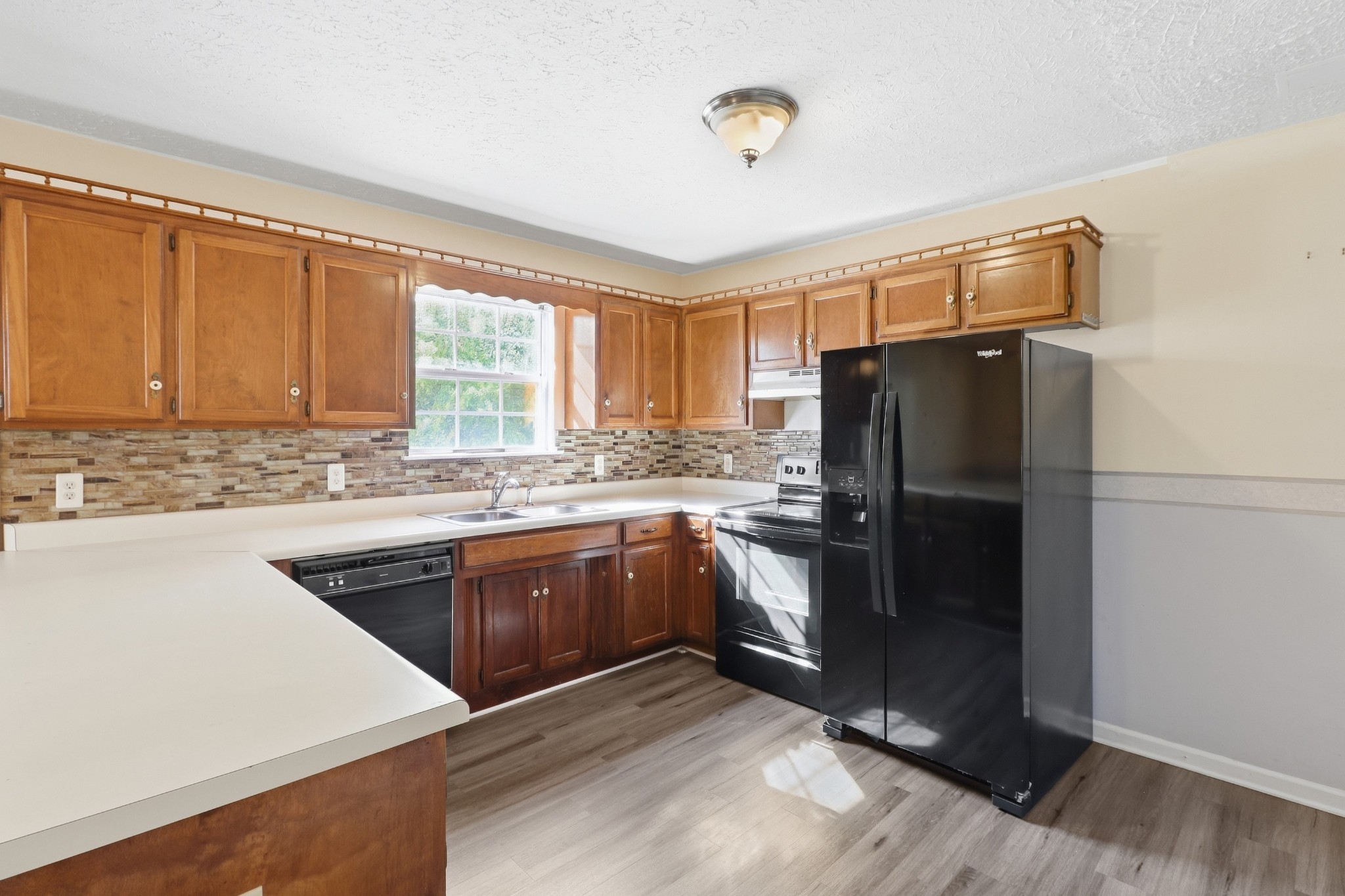 308 Noel Ln