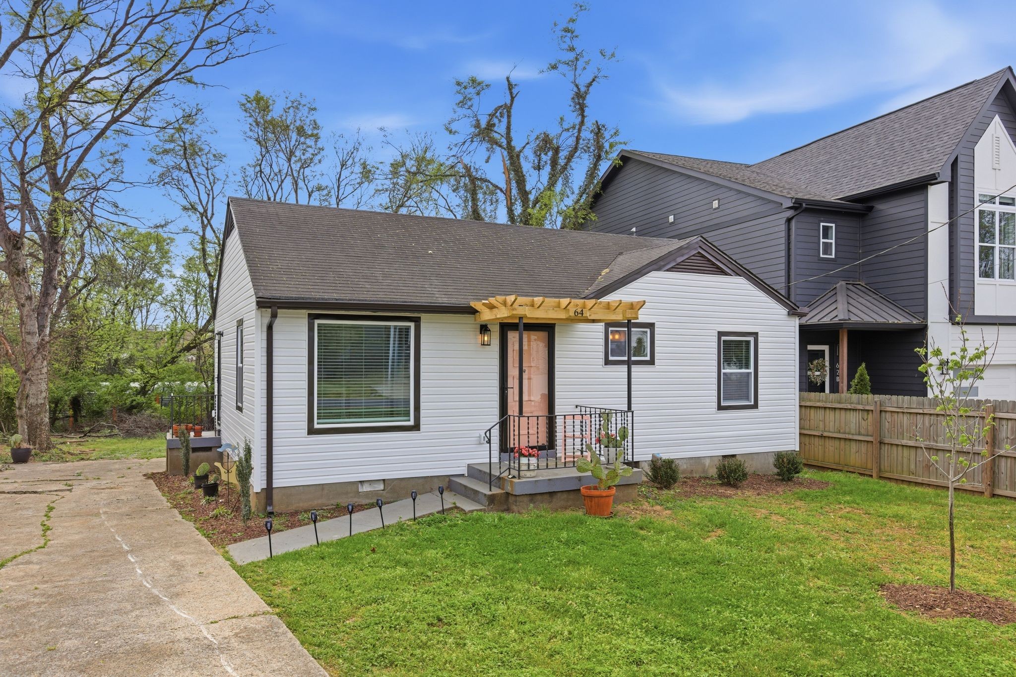 64 Creighton Ave