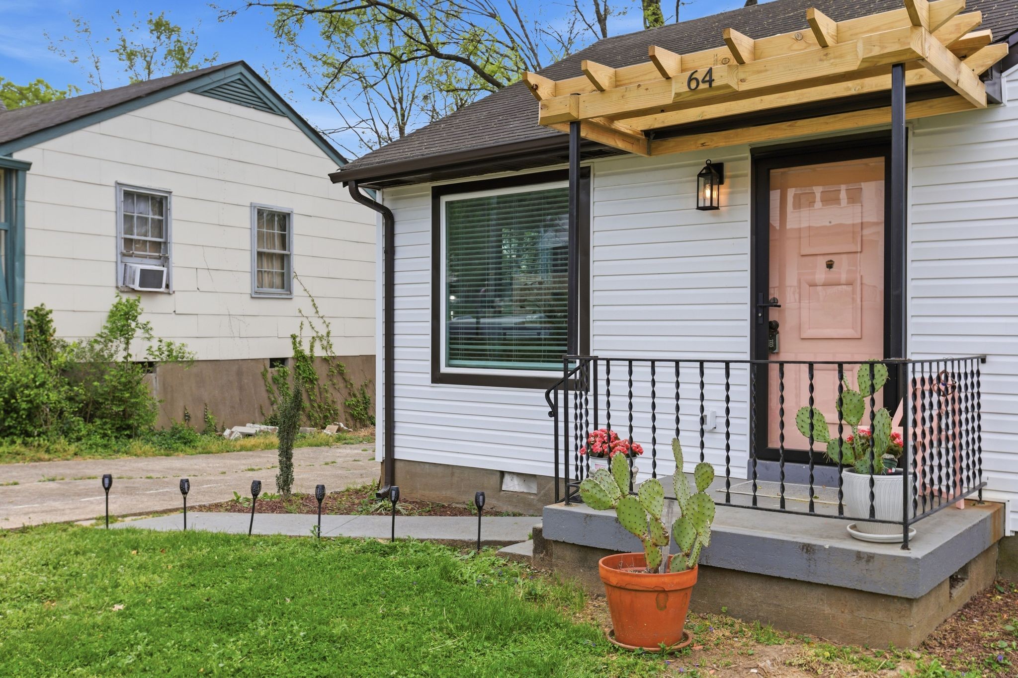 64 Creighton Ave