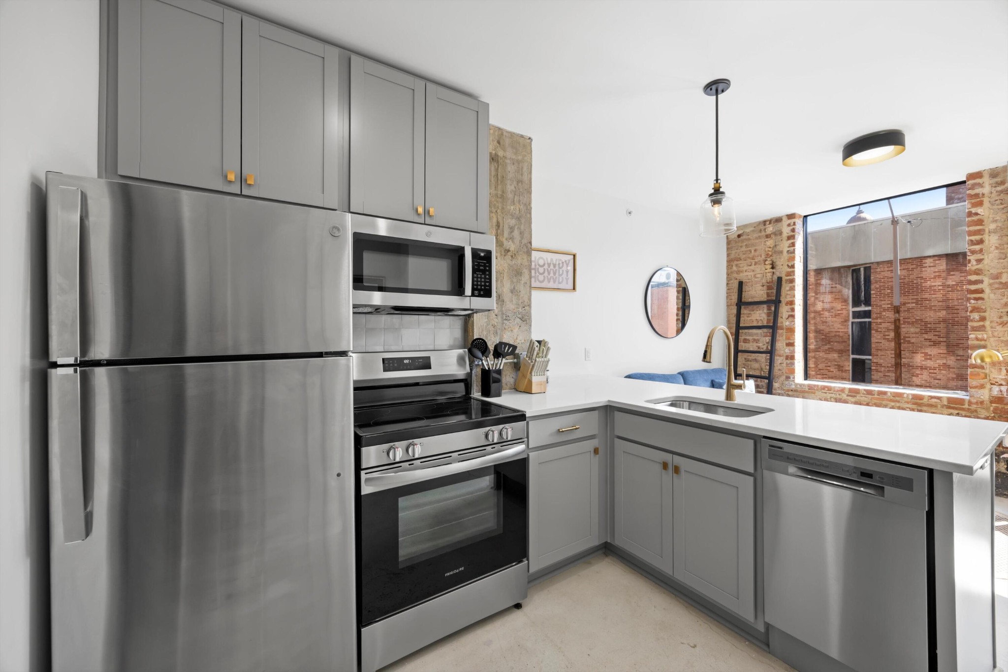 117 E 7th Street