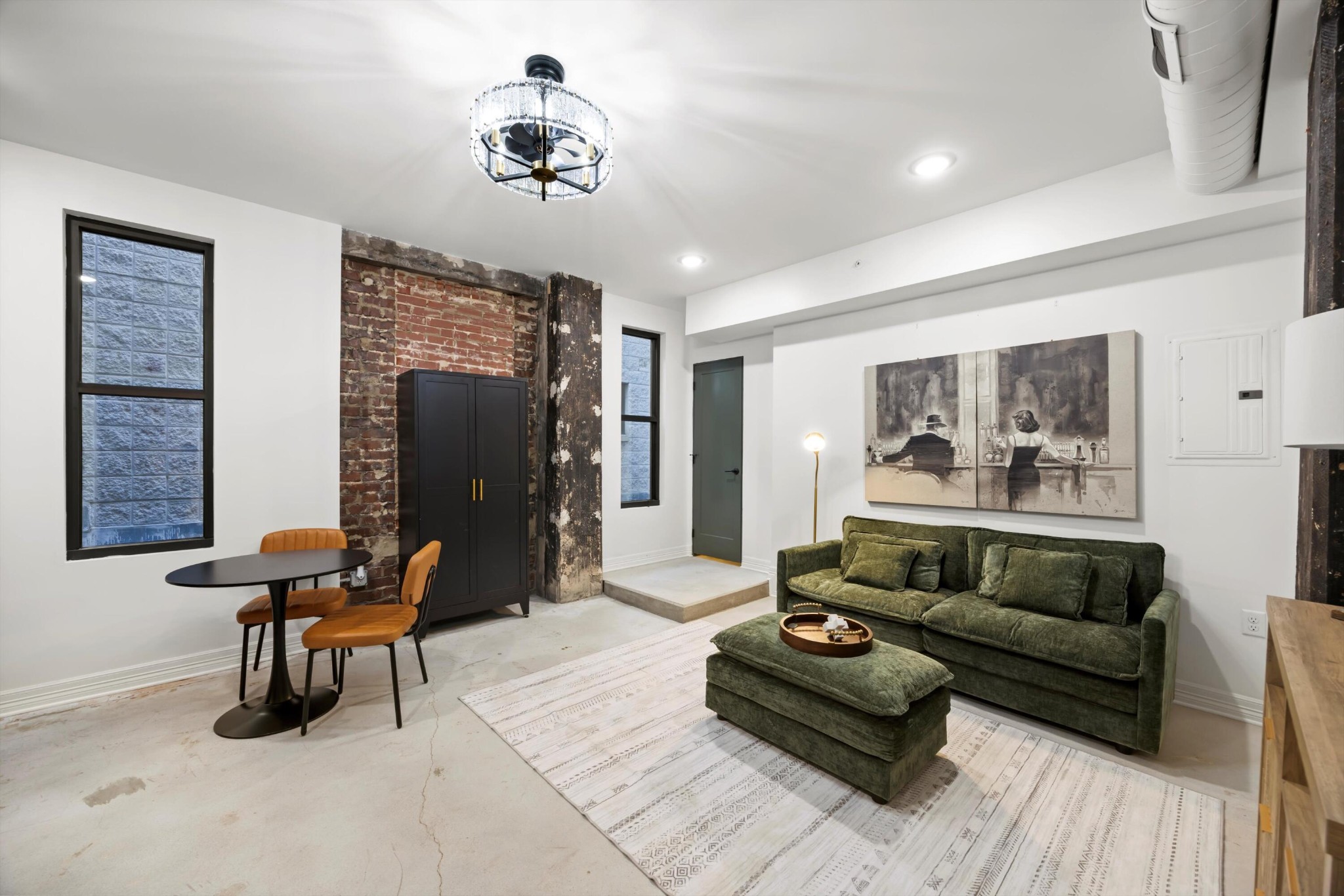 117 E 7th Street