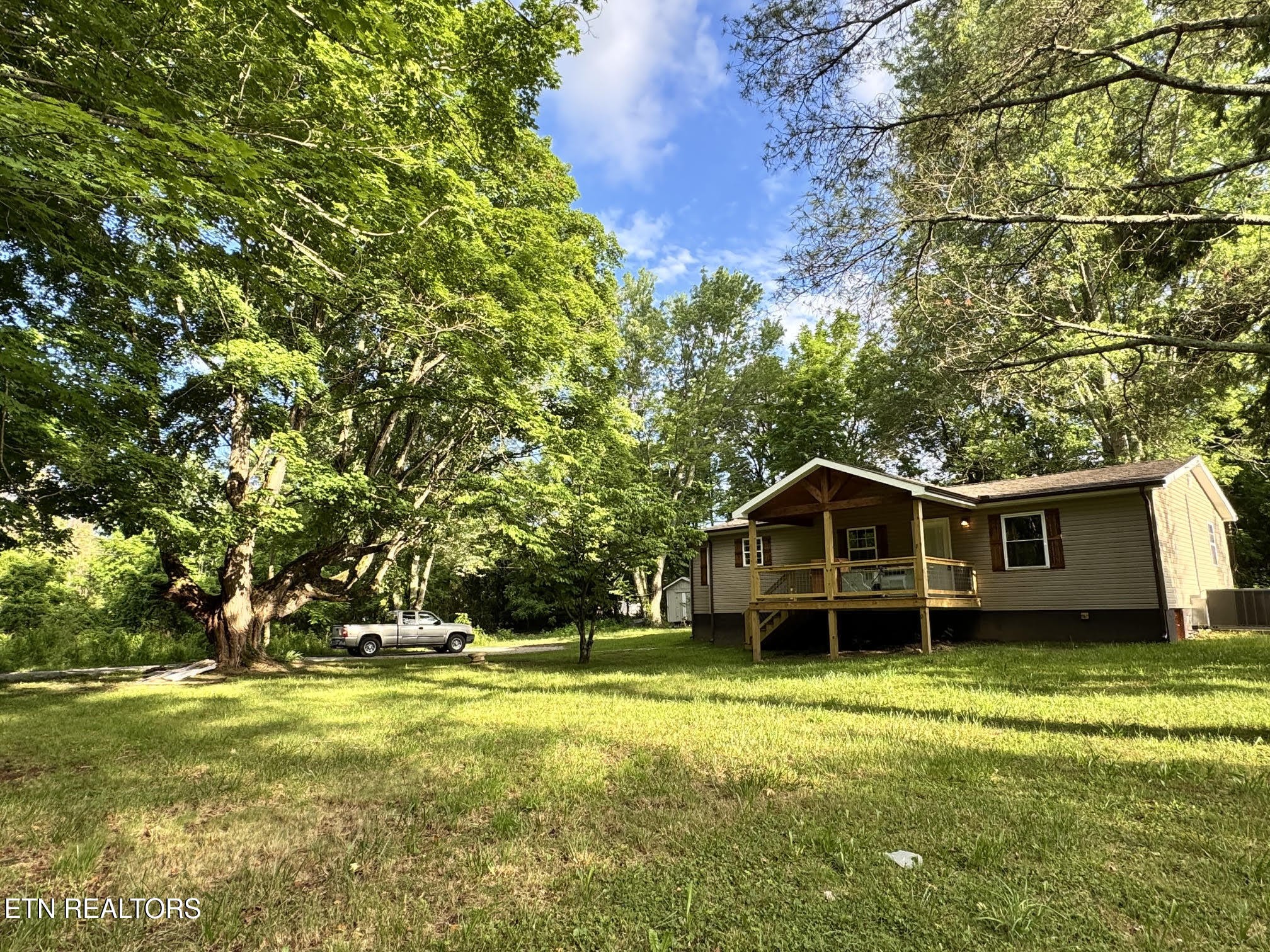 2506 Rugby Pike