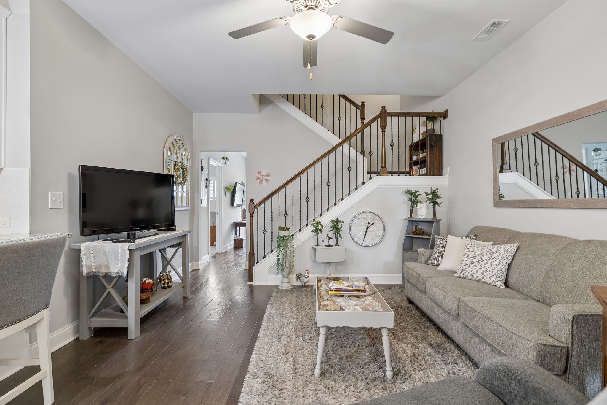 2406 Laurelstone Dr