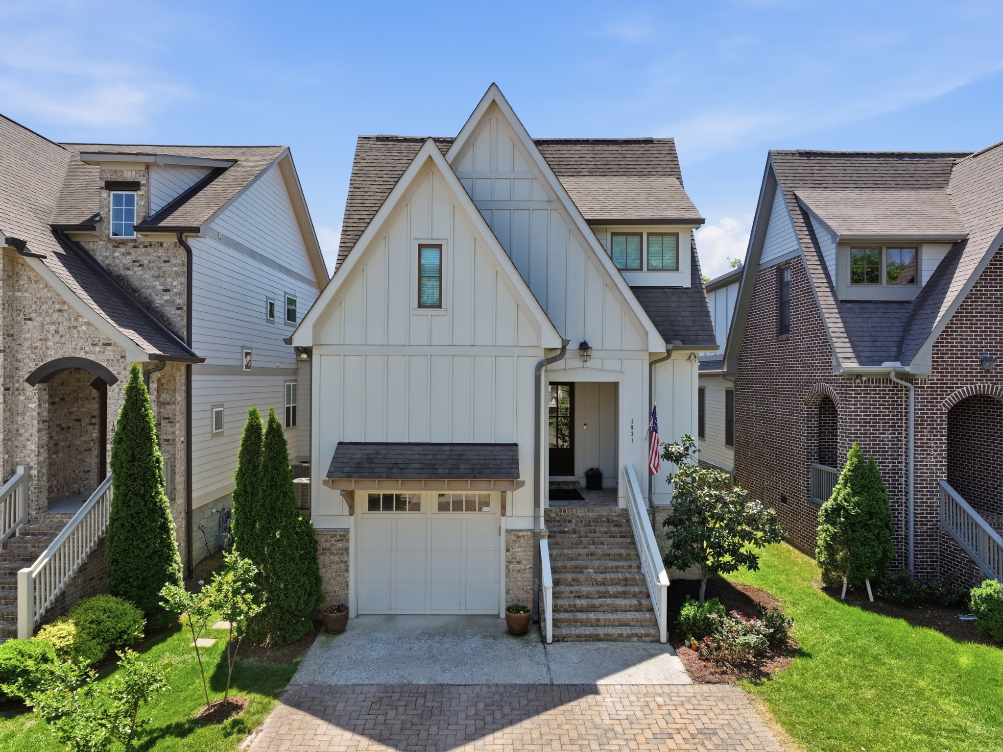 1931 Kimbark Dr