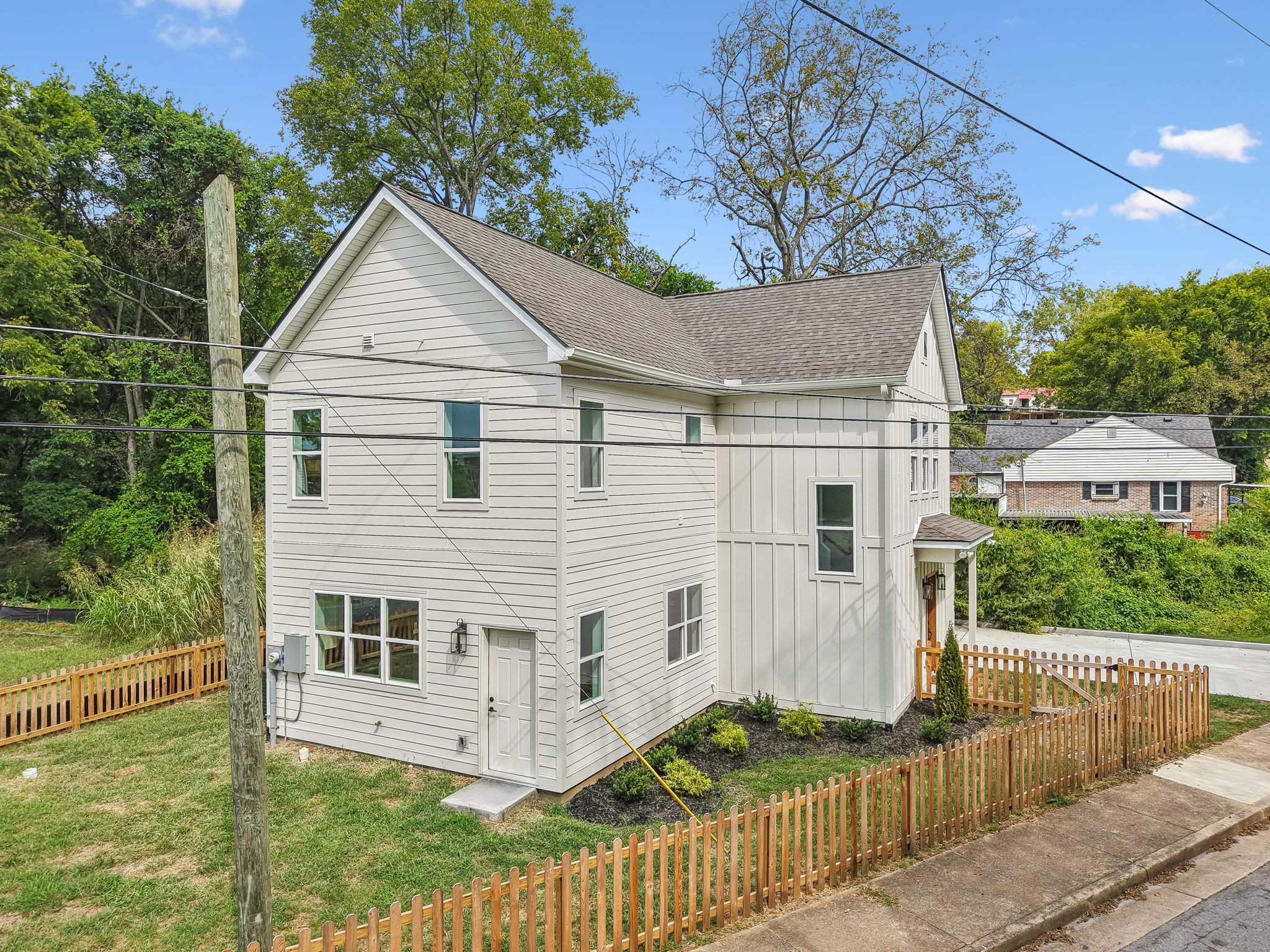 1104 McFerrin Ave