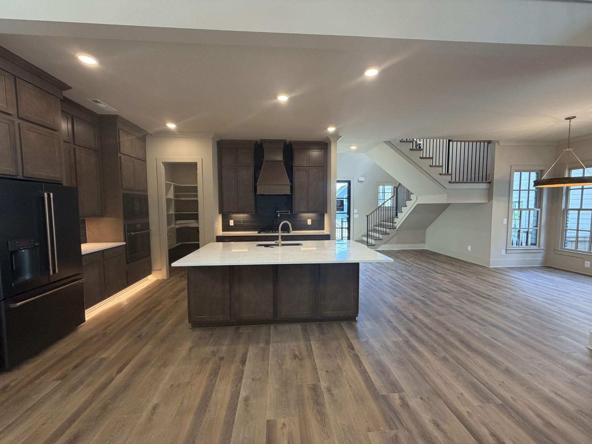 2541 Buckner Lane