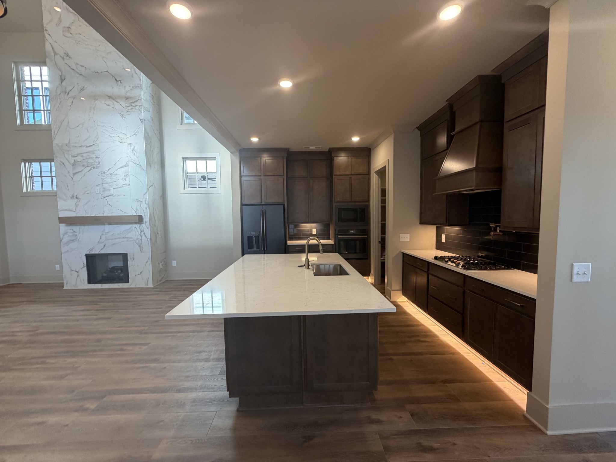 2541 Buckner Lane
