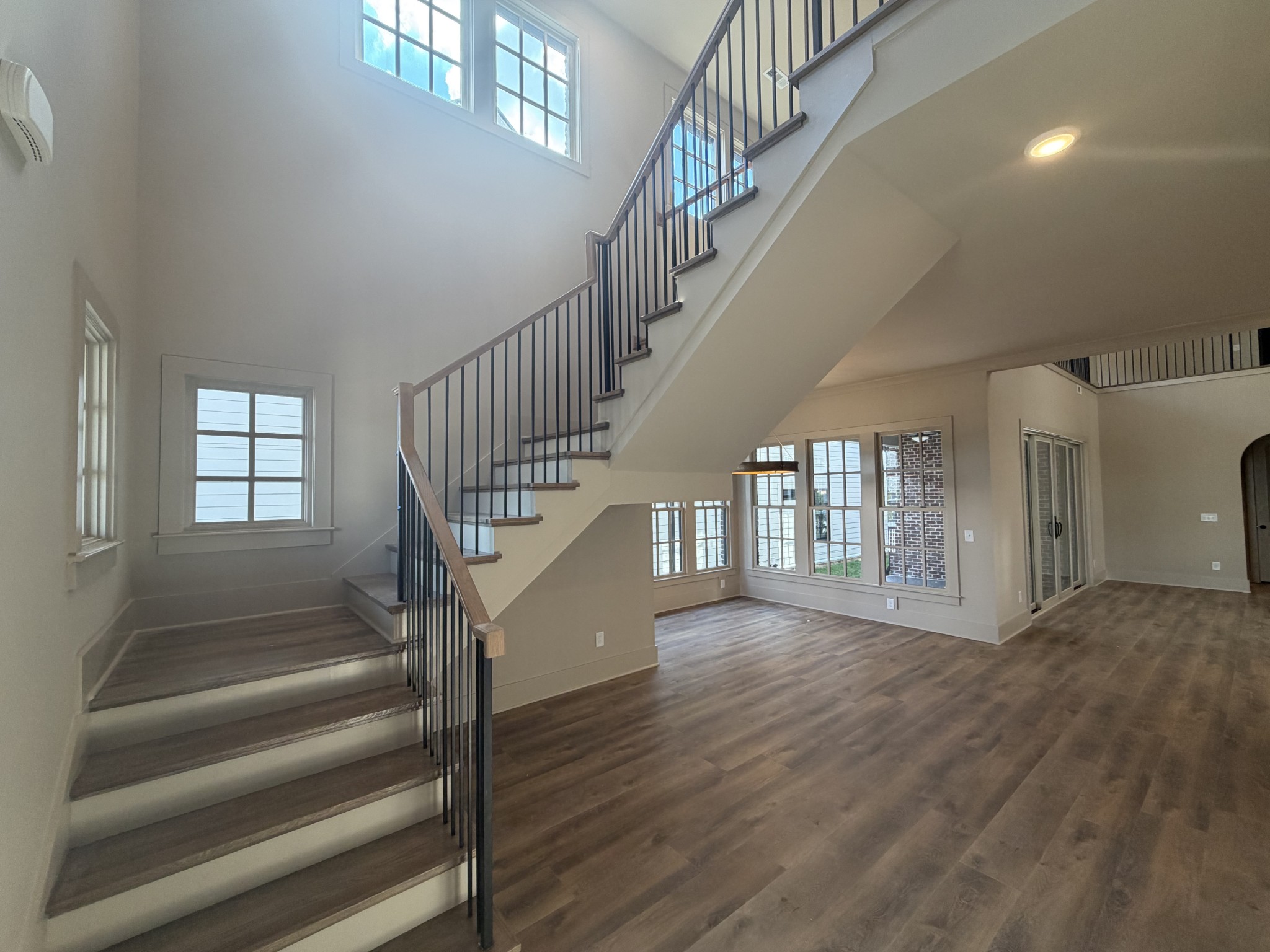 2541 Buckner Lane