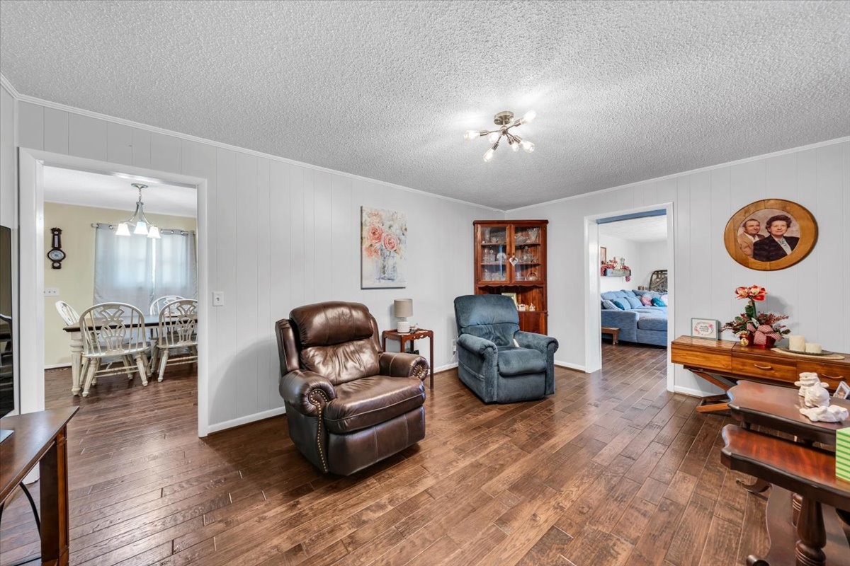 321 Goodridge Rd
