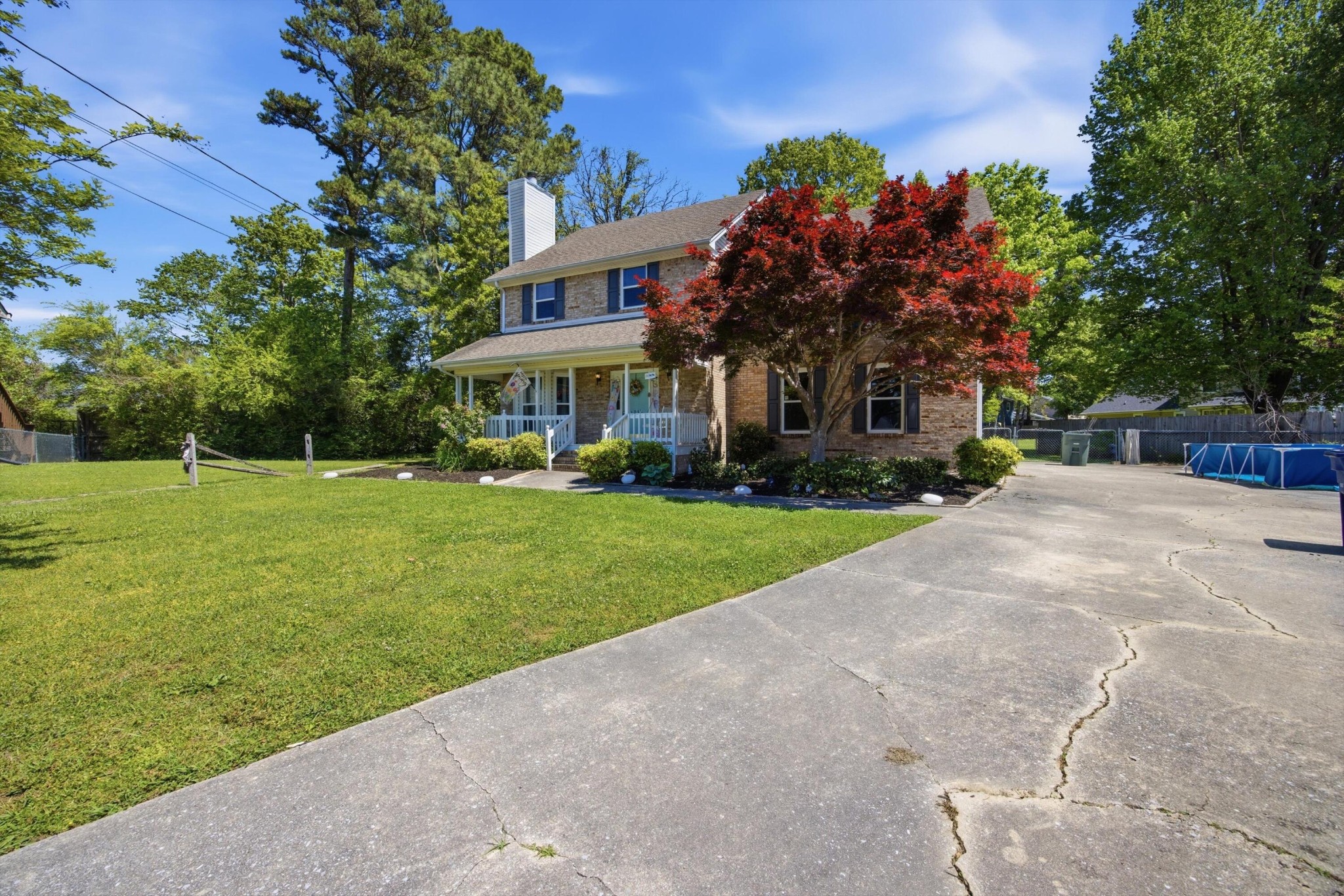1012 Tall Oak Lane