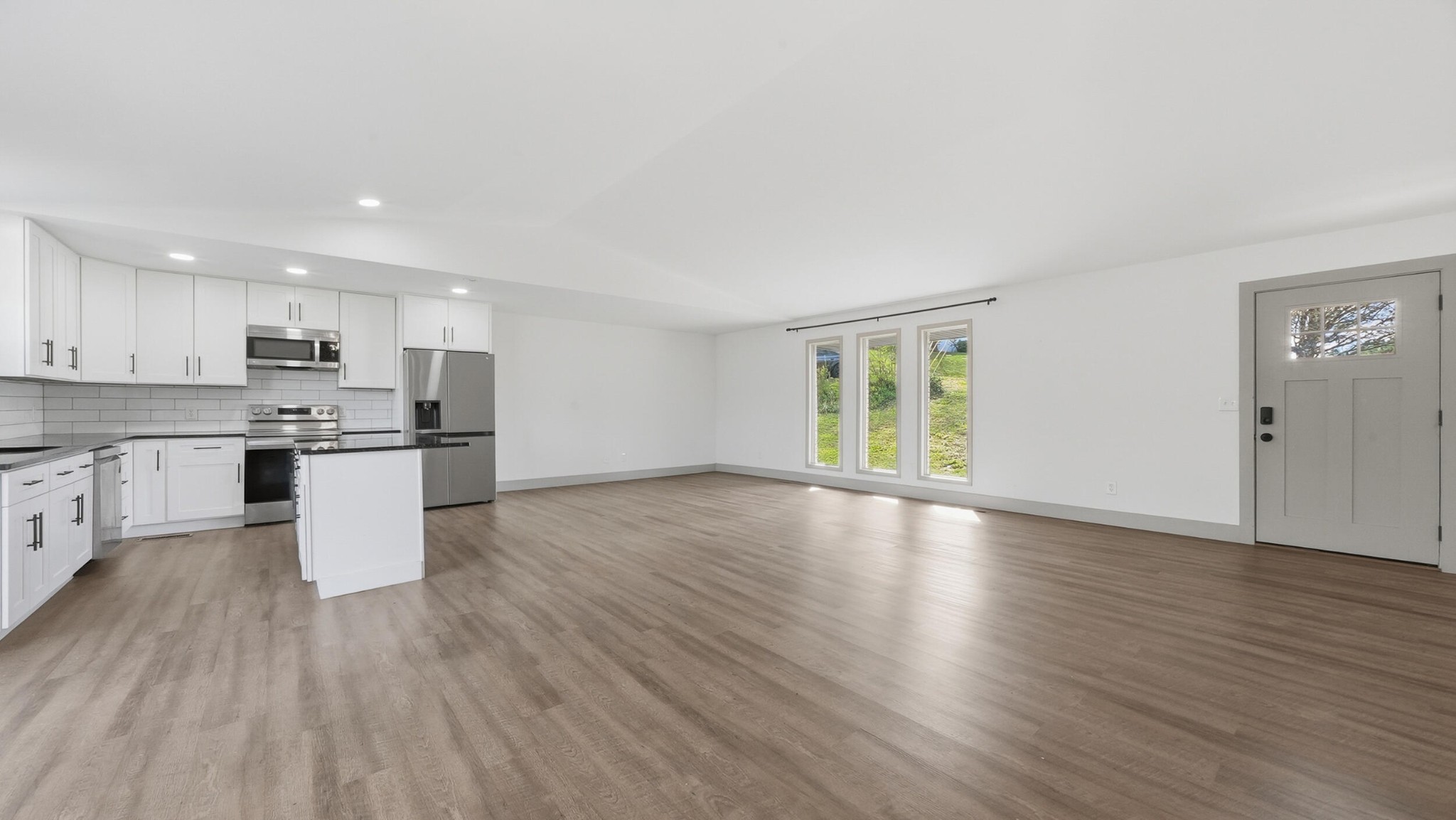 6100 Lottie Lane