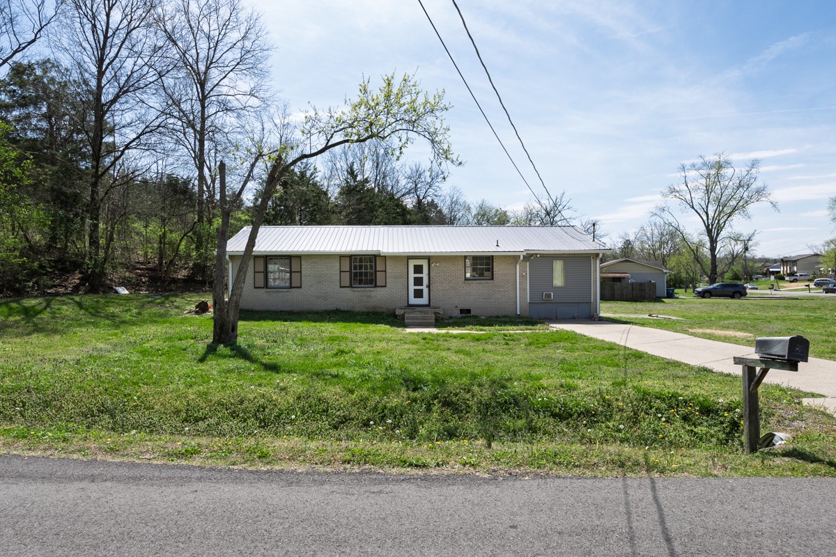 104 Hilltop Dr