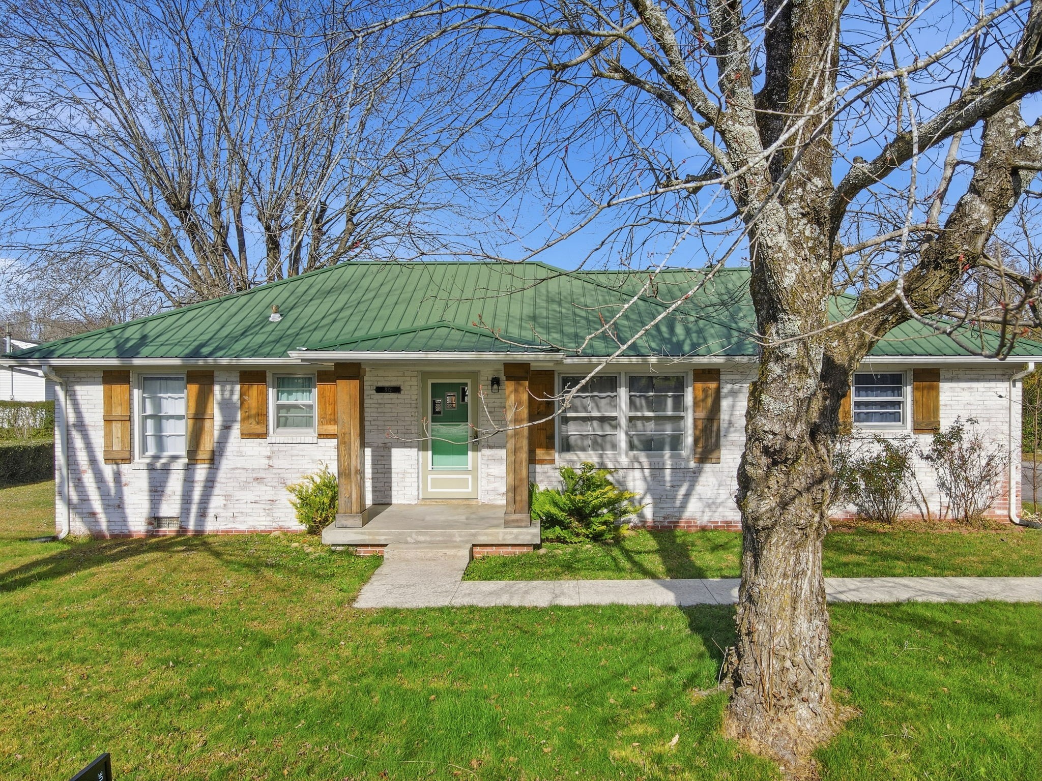 812 Bel Aire Dr