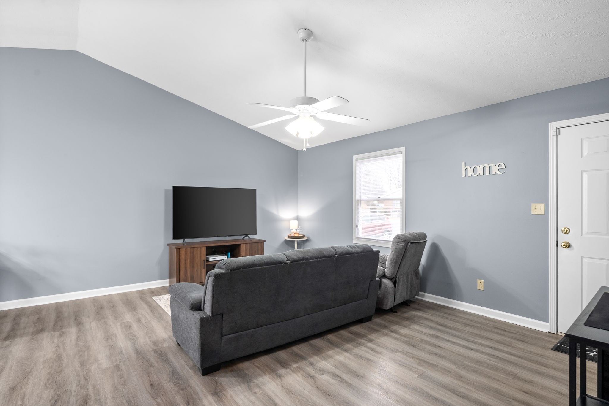 2921 Pawnee Dr