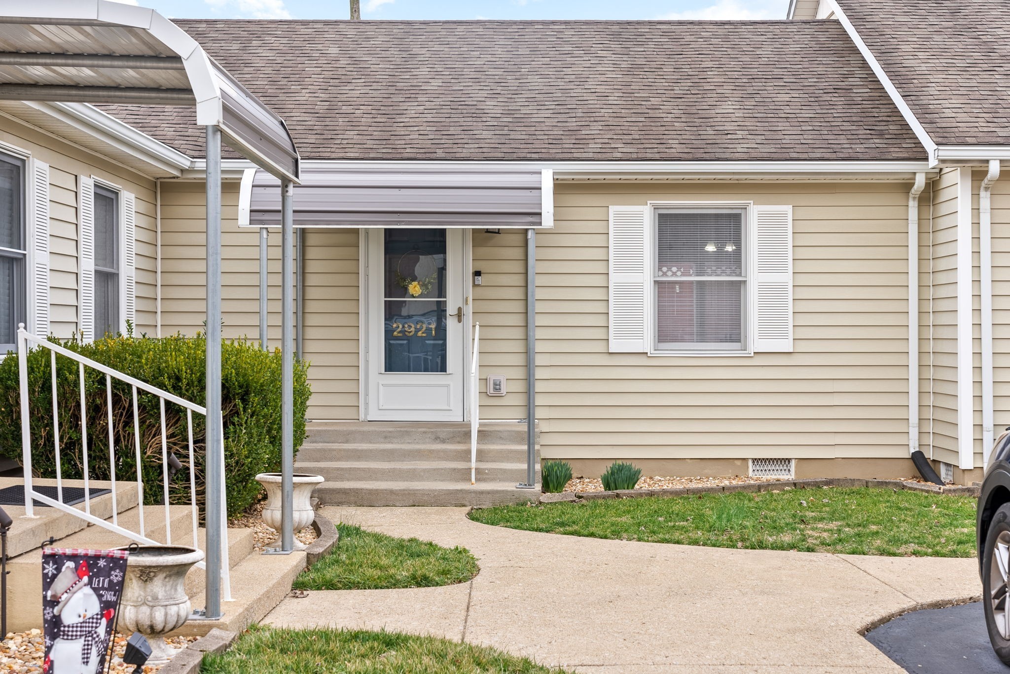2921 Pawnee Dr