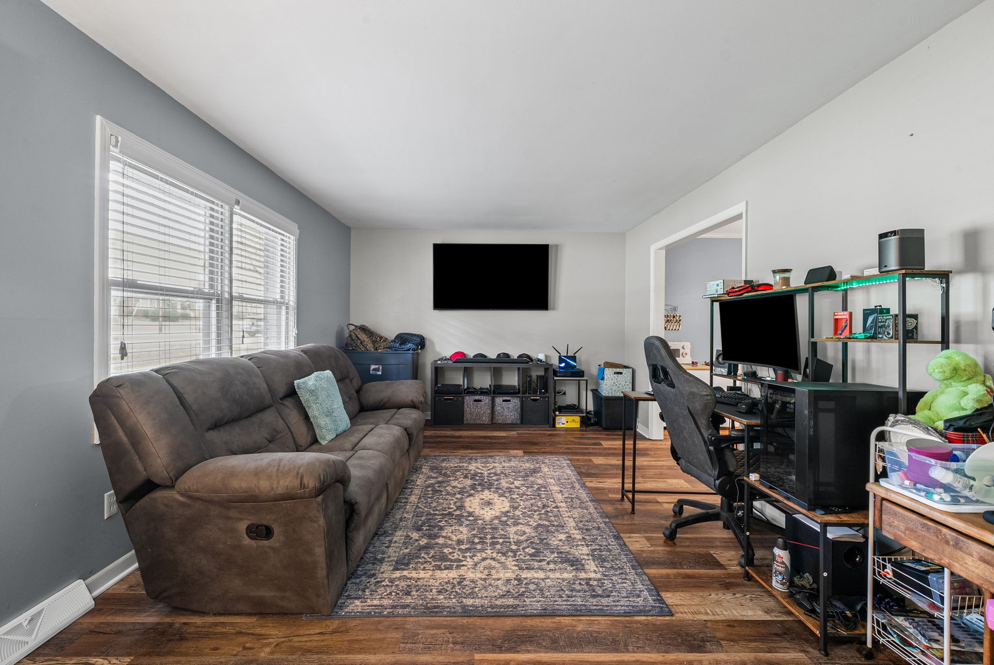 133 Windsor Dr