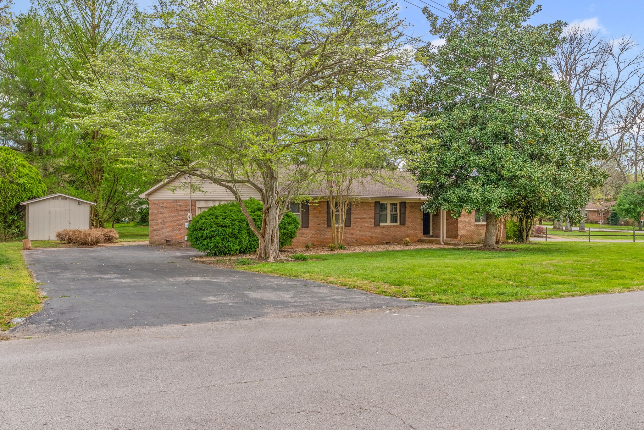 133 Windsor Dr