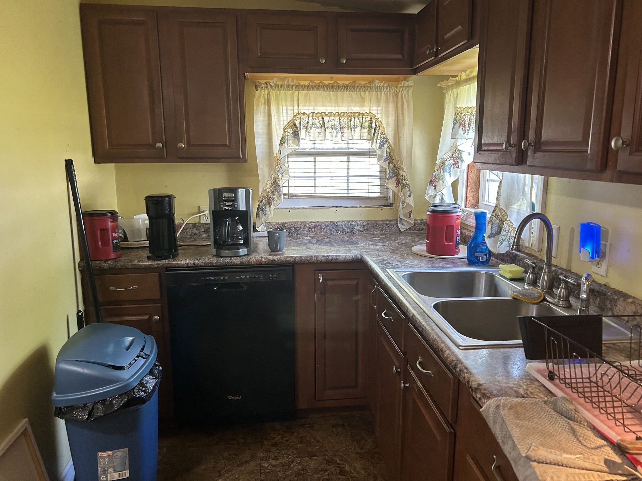 5343 King Robert Ln