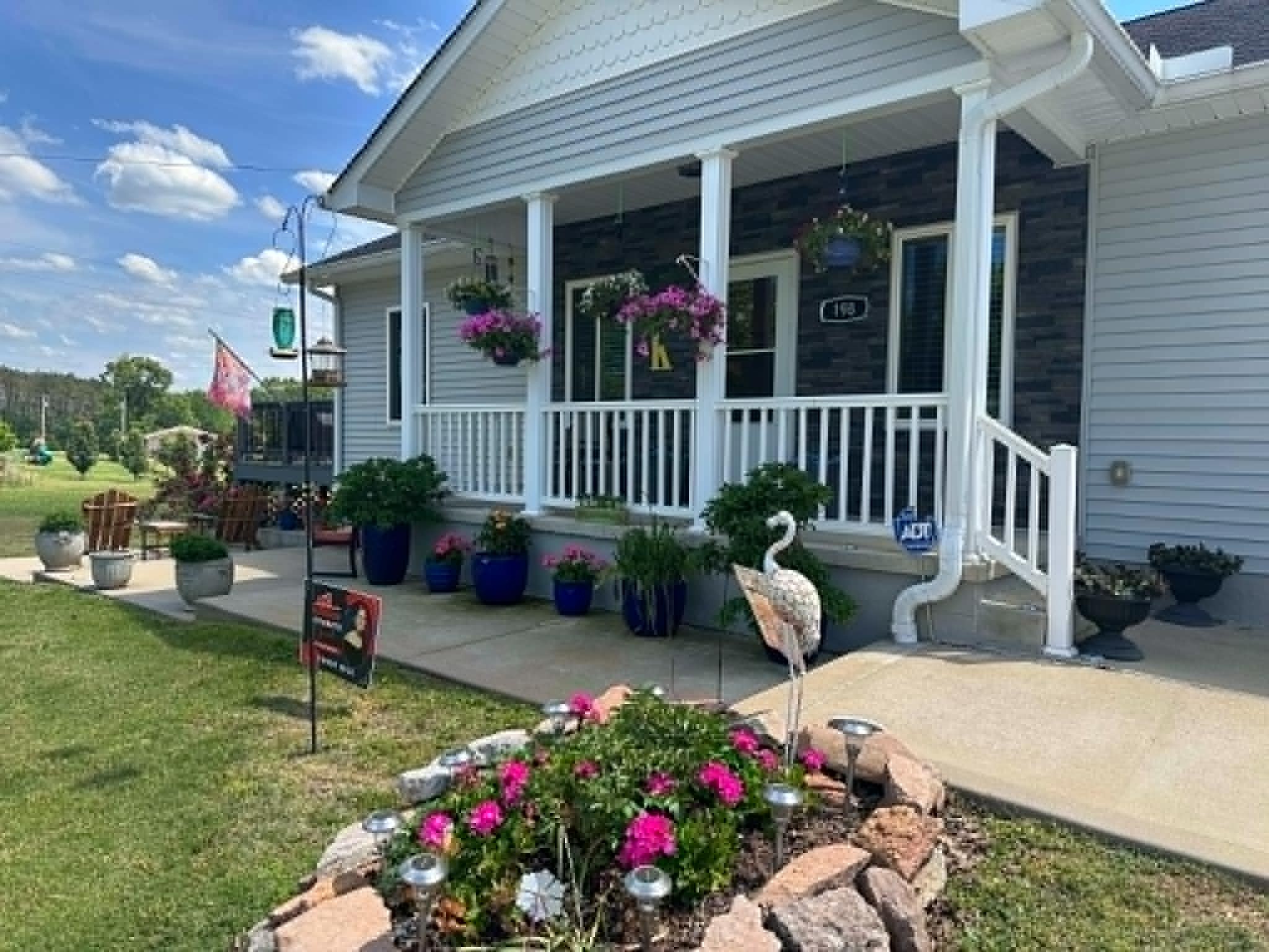198 Yarbro Harbor Dr