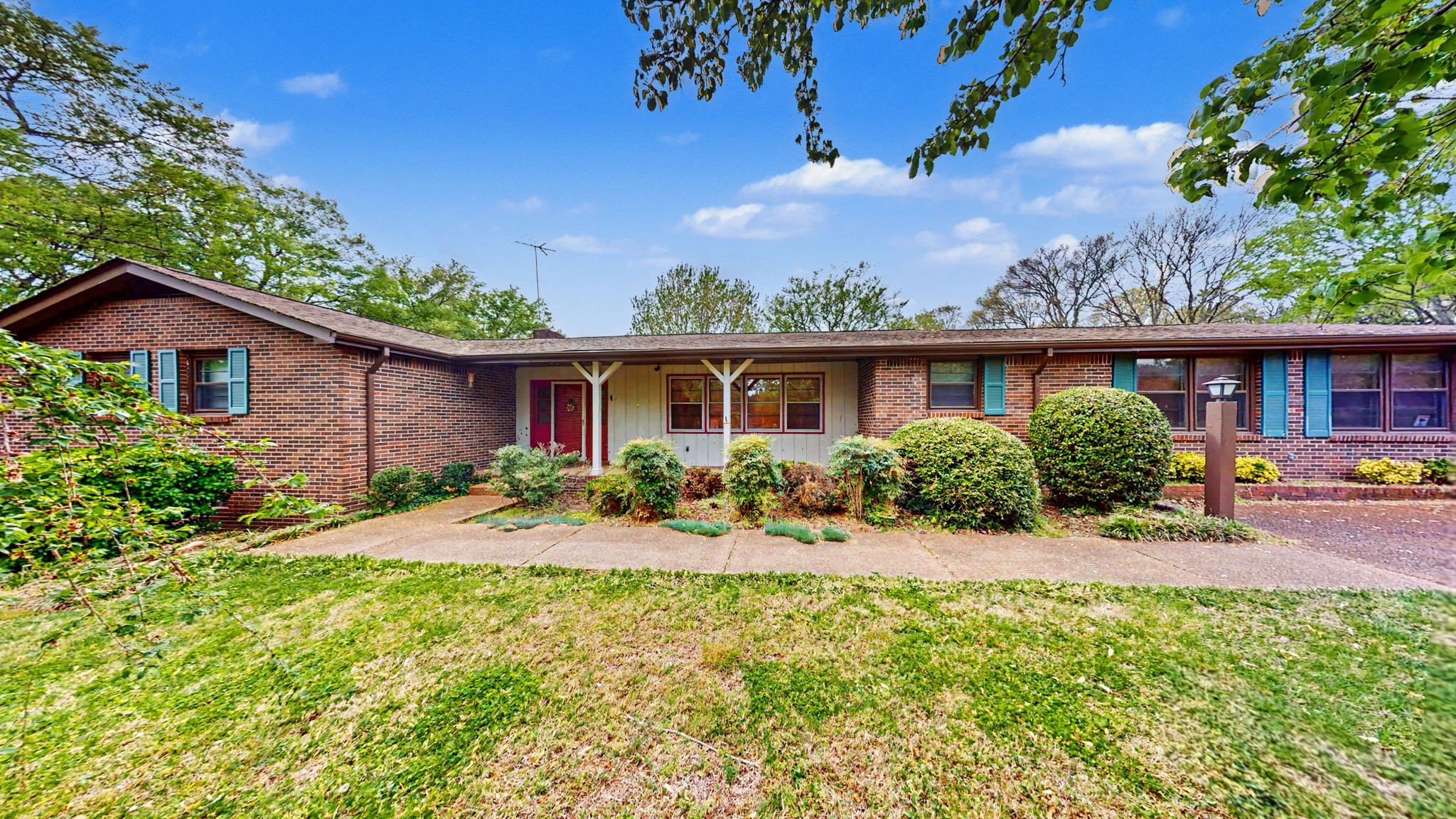 2413 Fly Rd