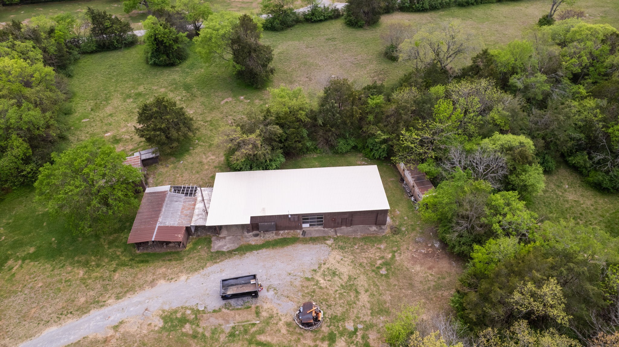 2413 Fly Rd