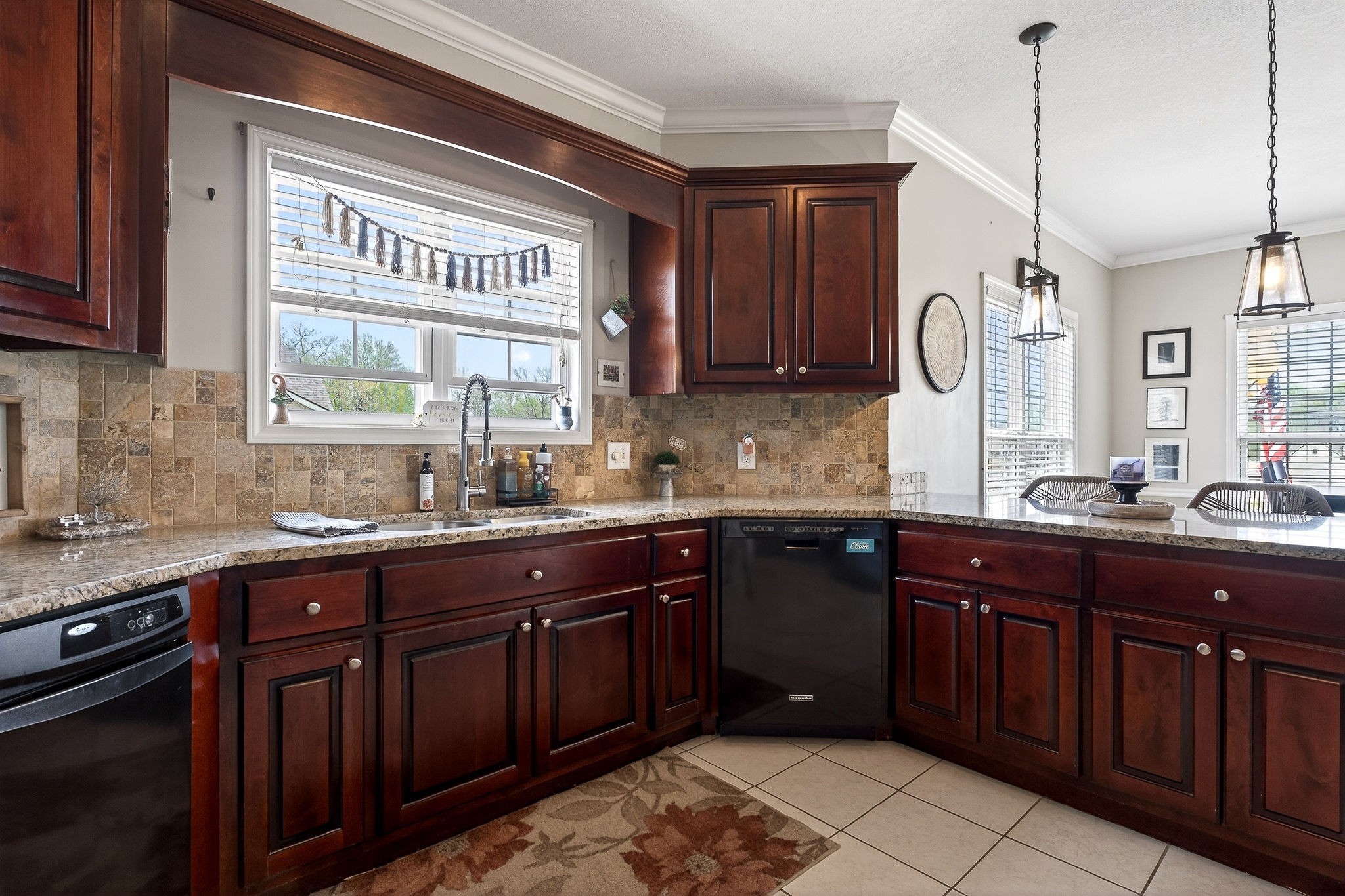 195 Stonegate Dr