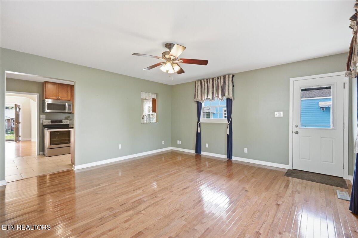 2445 Kennington Rd