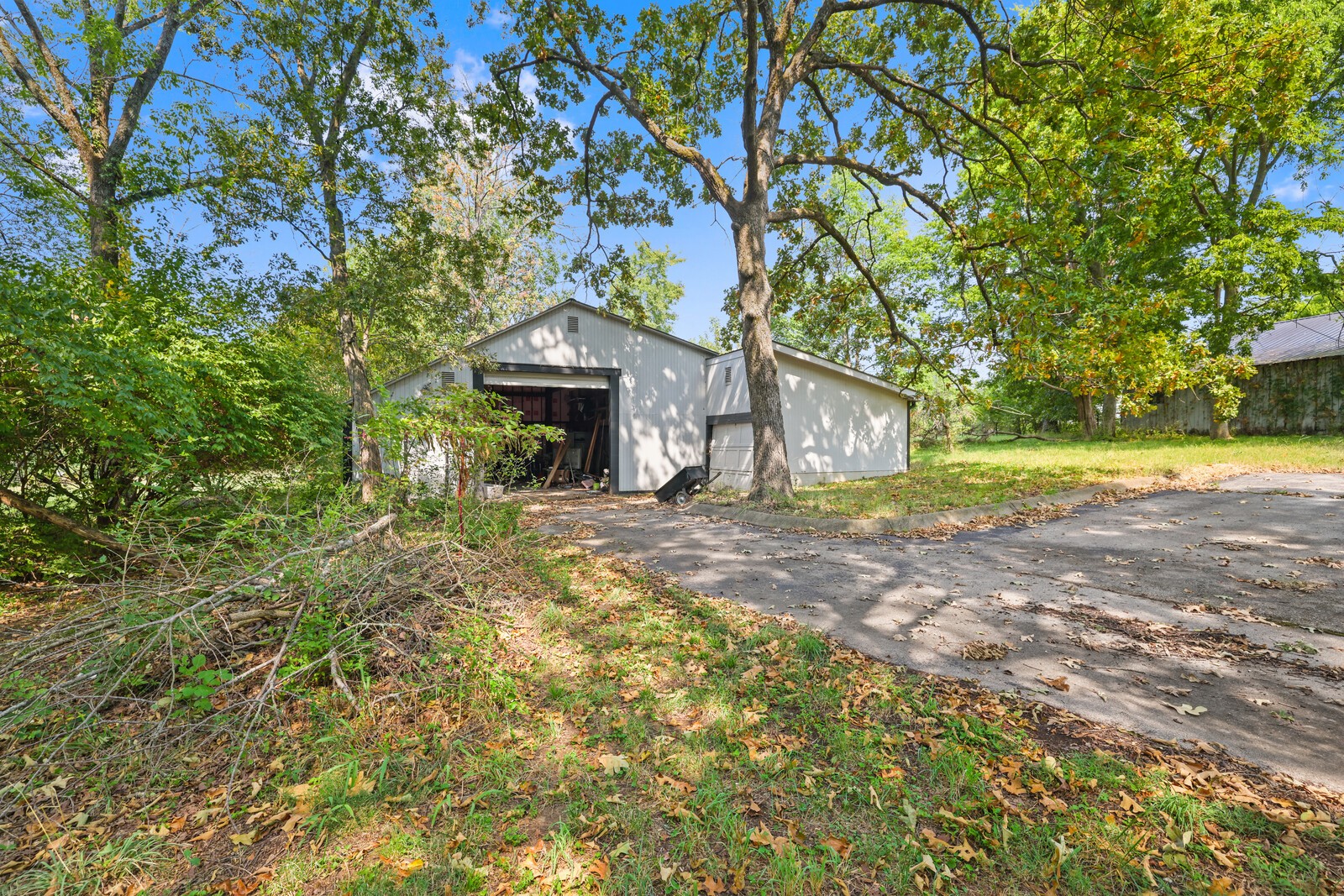 2516 Old Smith Springs Rd