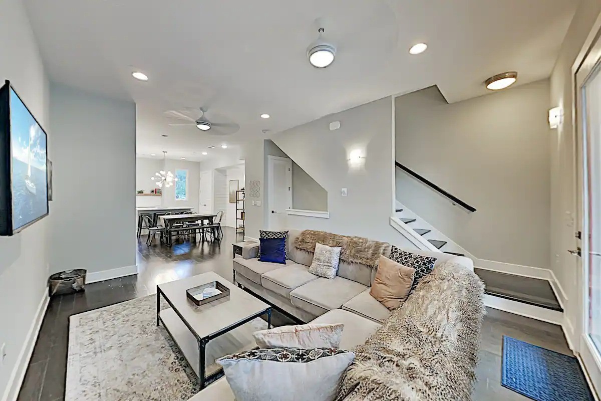 2410 Meharry Blvd