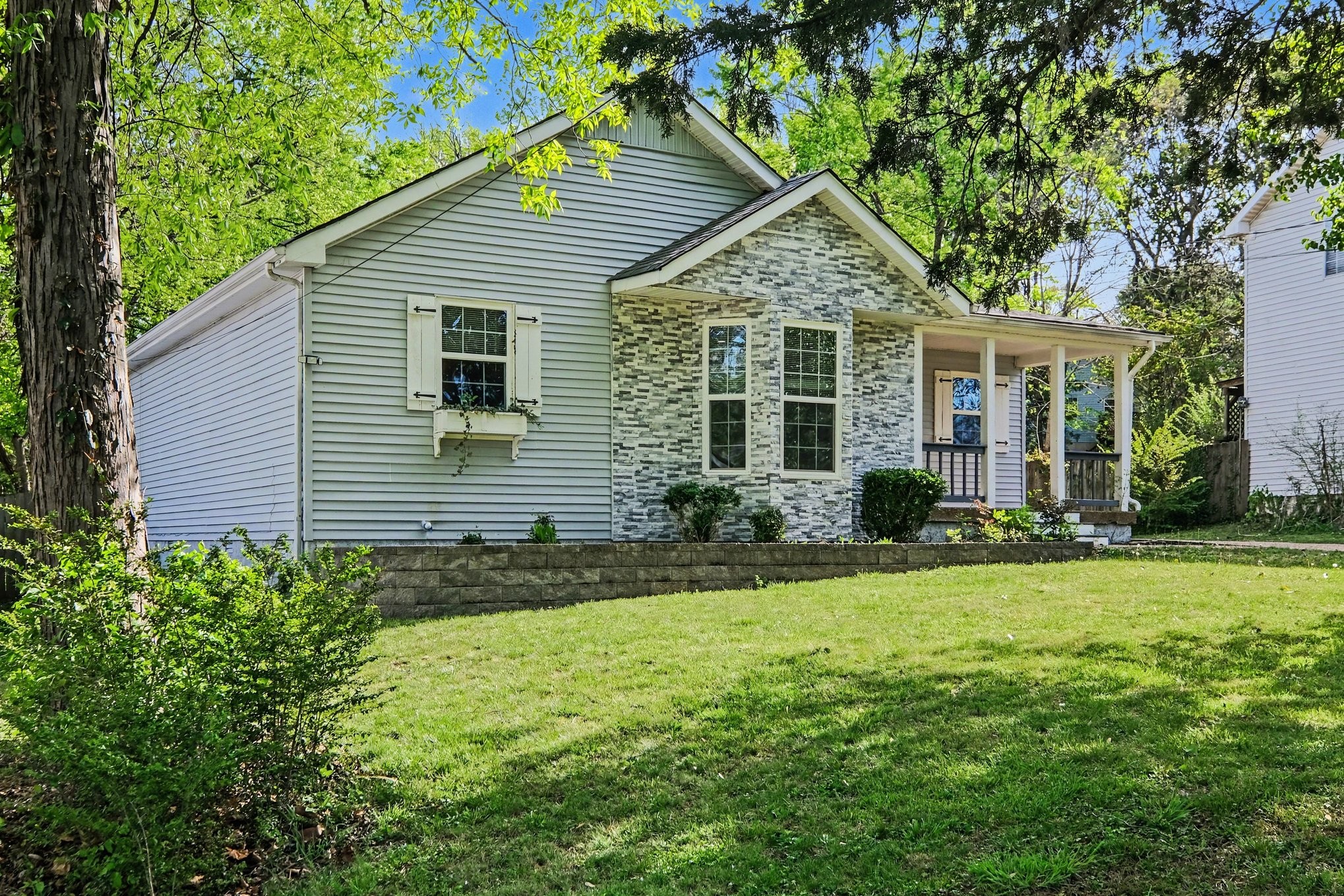 204 Towne Valley Ct