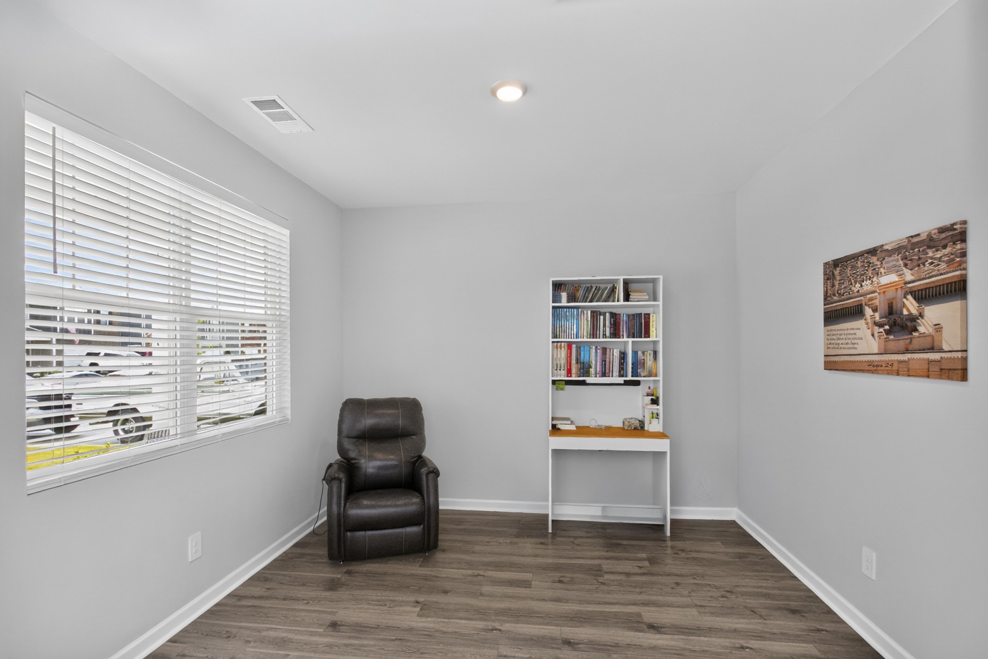 7301 Golden Way