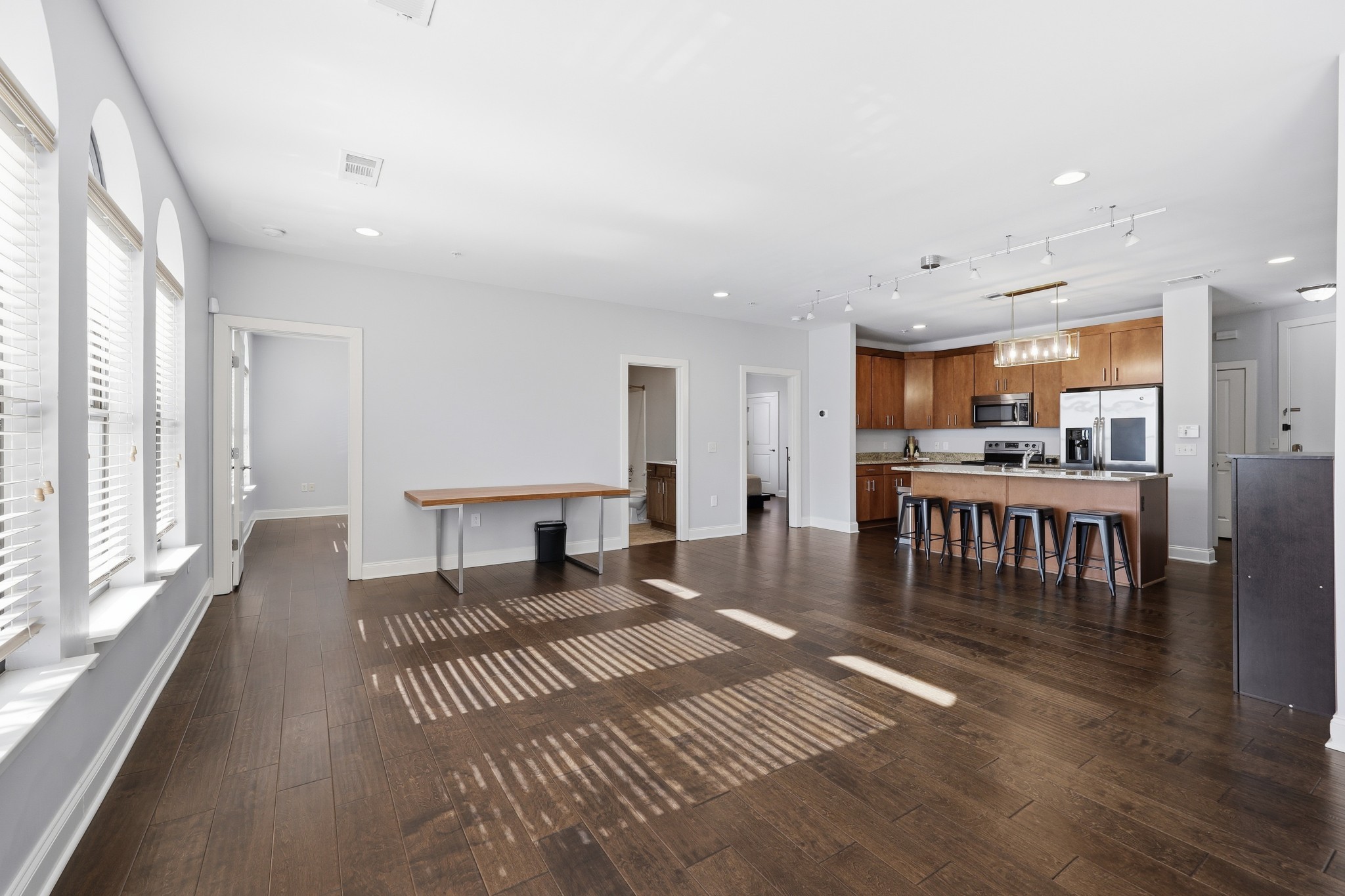702 Wedgewood Park