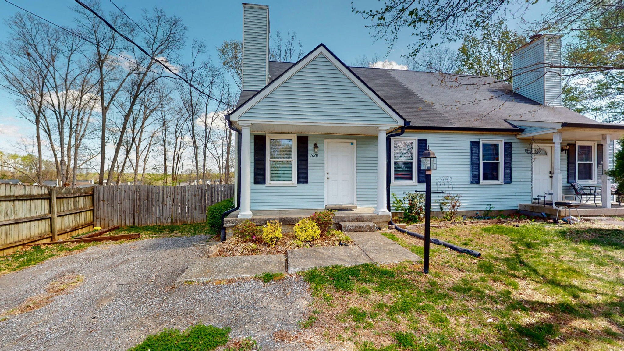 528 Debbie Dr