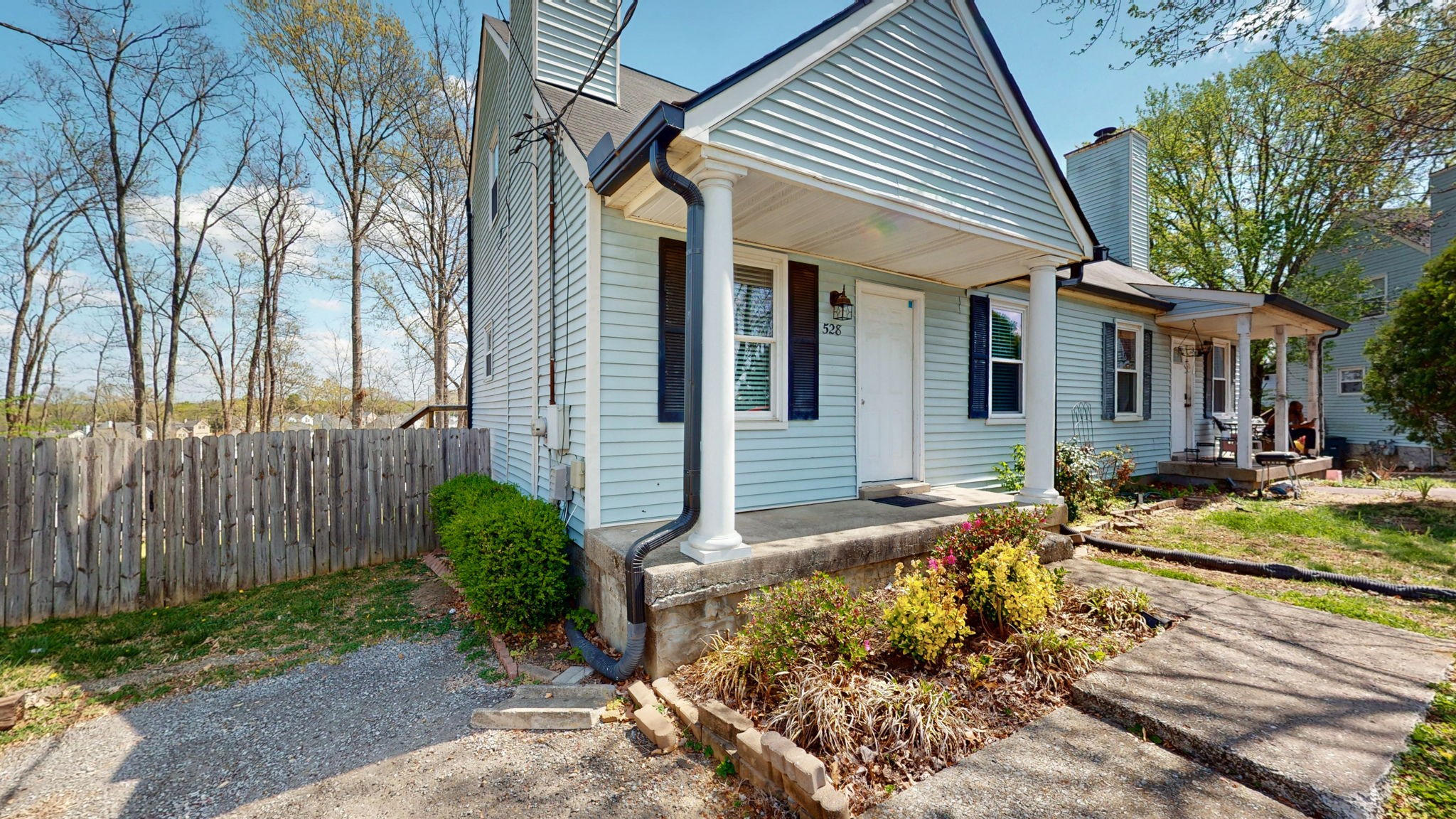 528 Debbie Dr