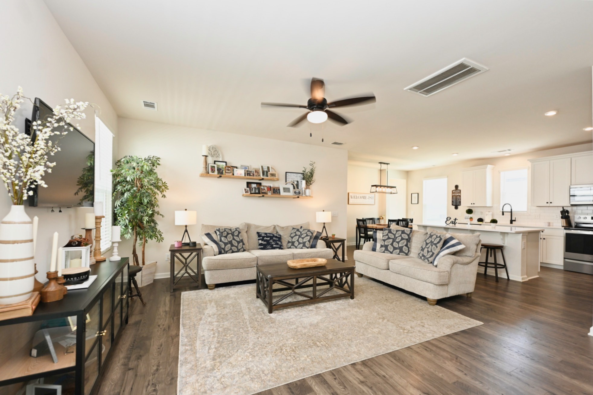 522 Red Barn Way