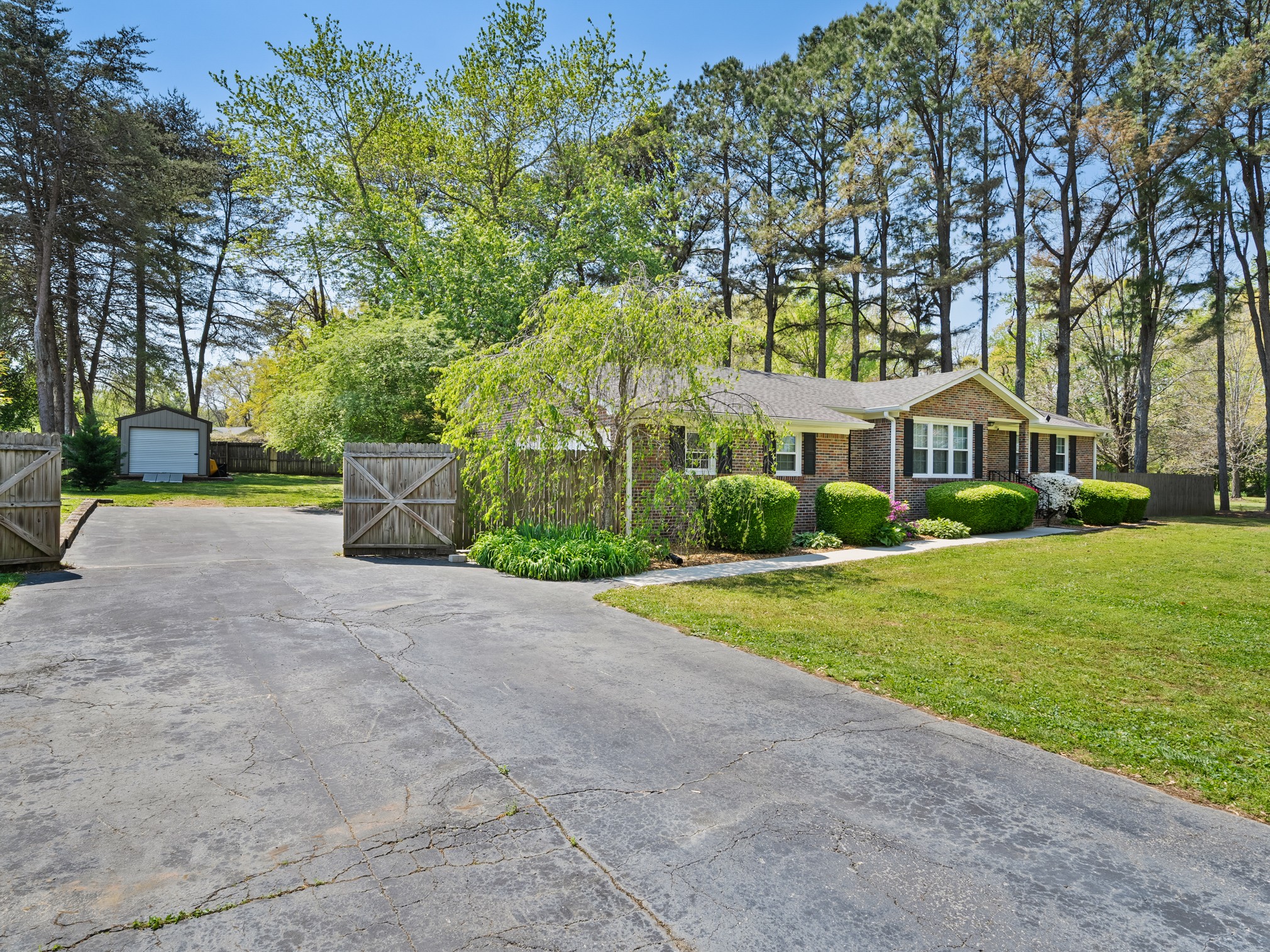 50 Maple Dr